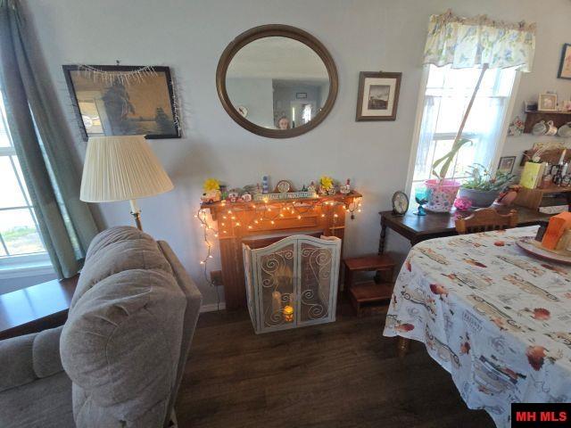 604 1/2 Girard Street