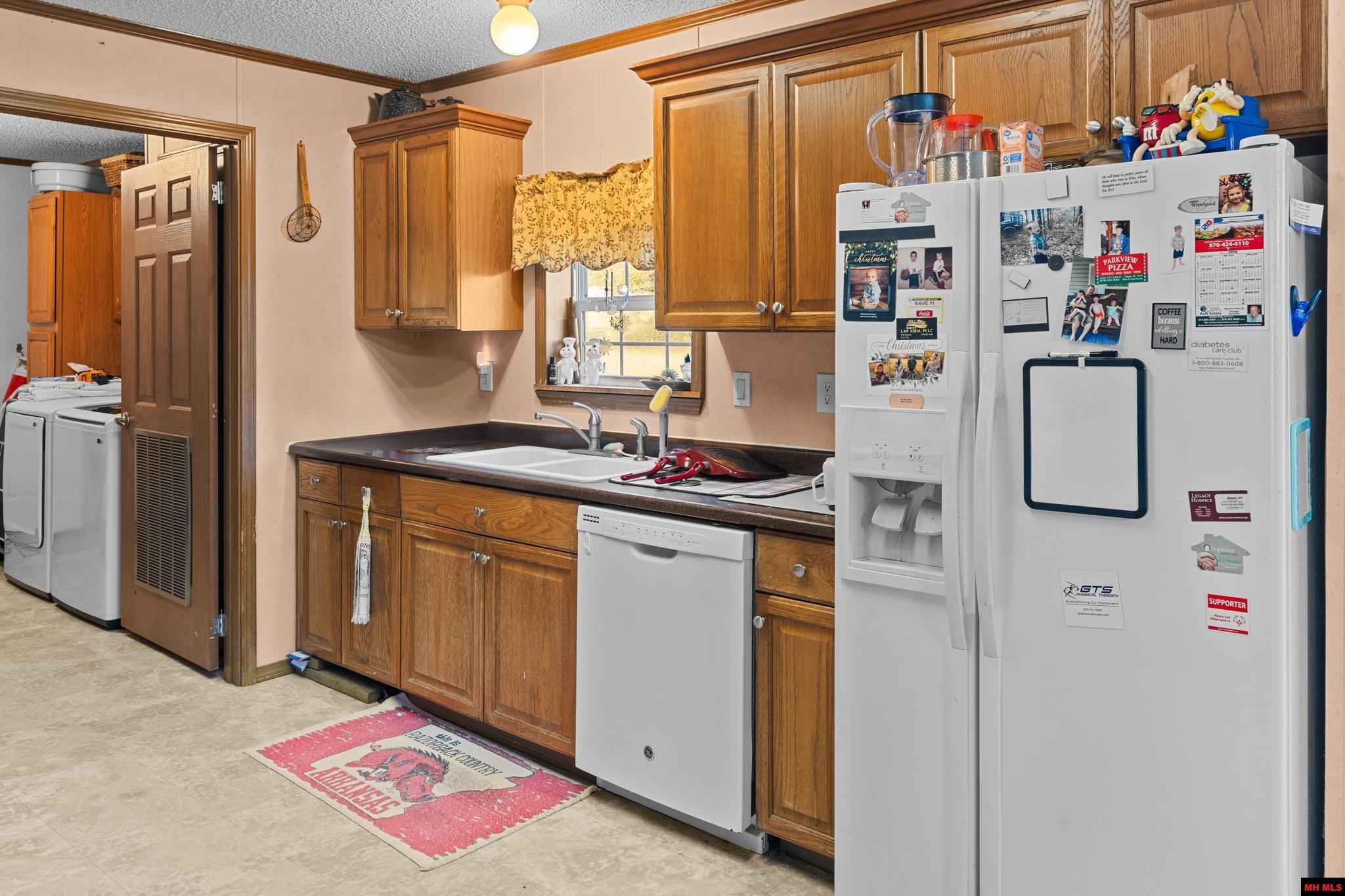 192 SUMMERWOOD LANE Flippin, AR 72634