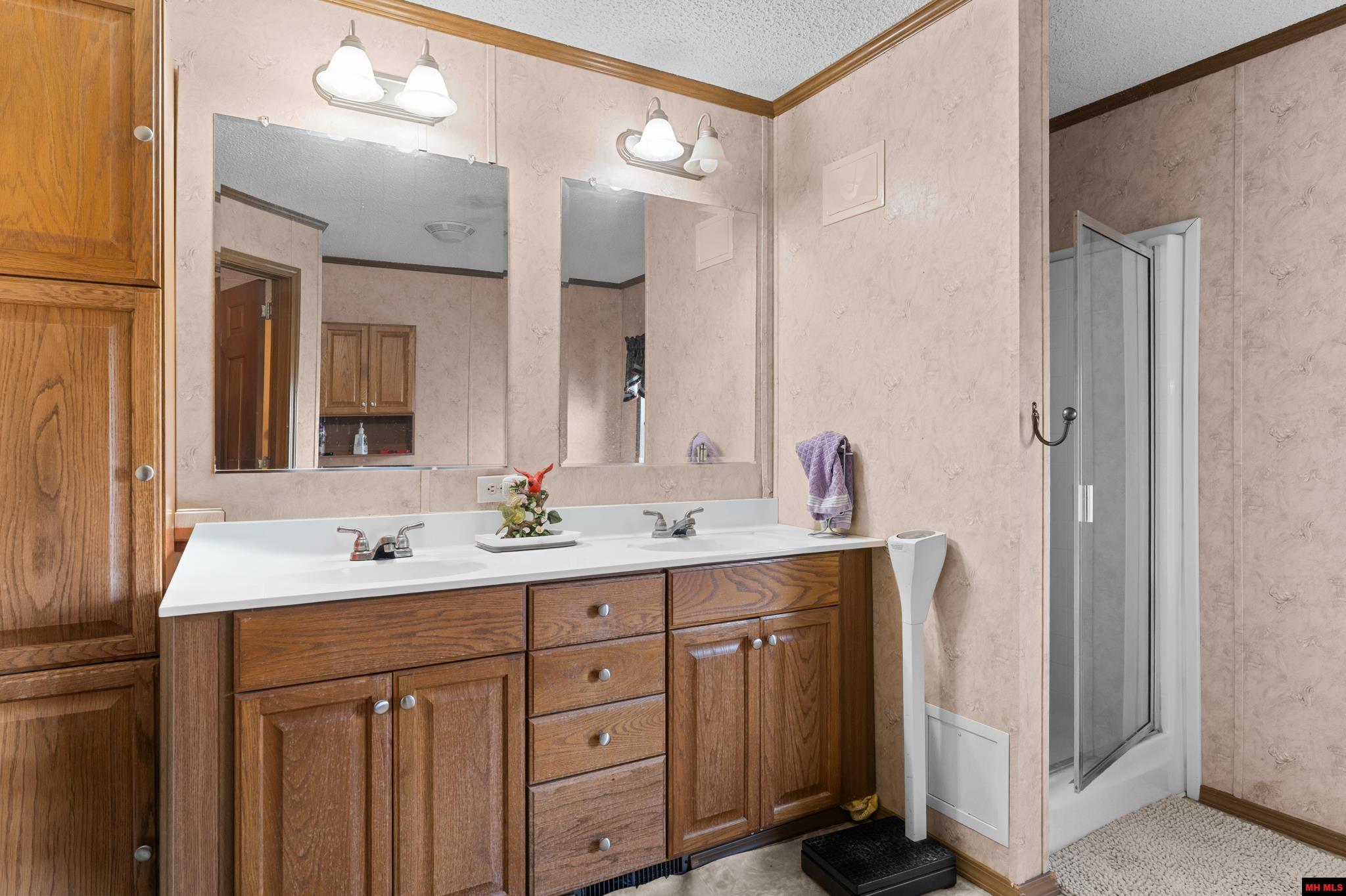 192 SUMMERWOOD LANE Flippin, AR 72634