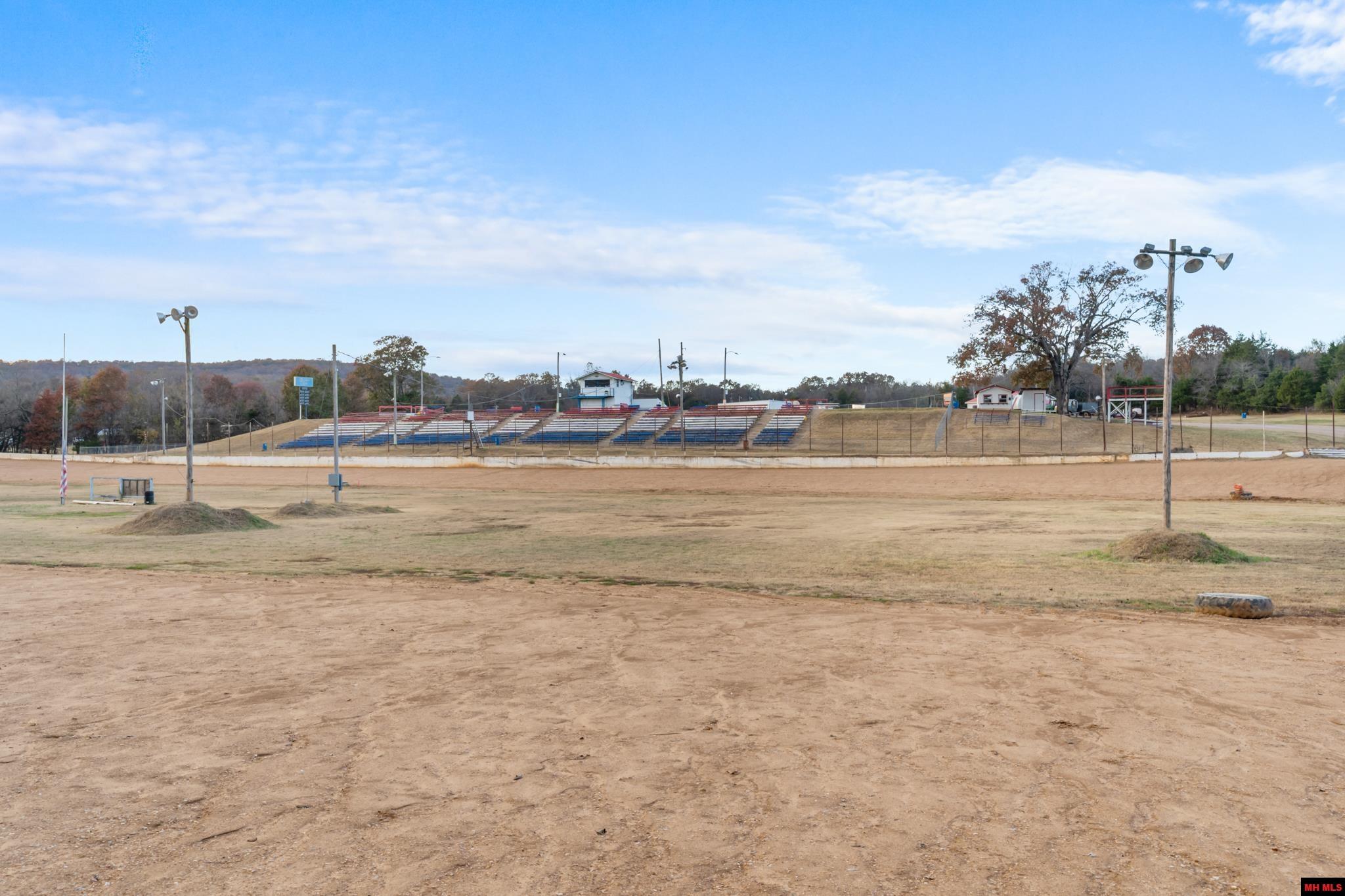 192 SUMMERWOOD LANE Flippin, AR 72634