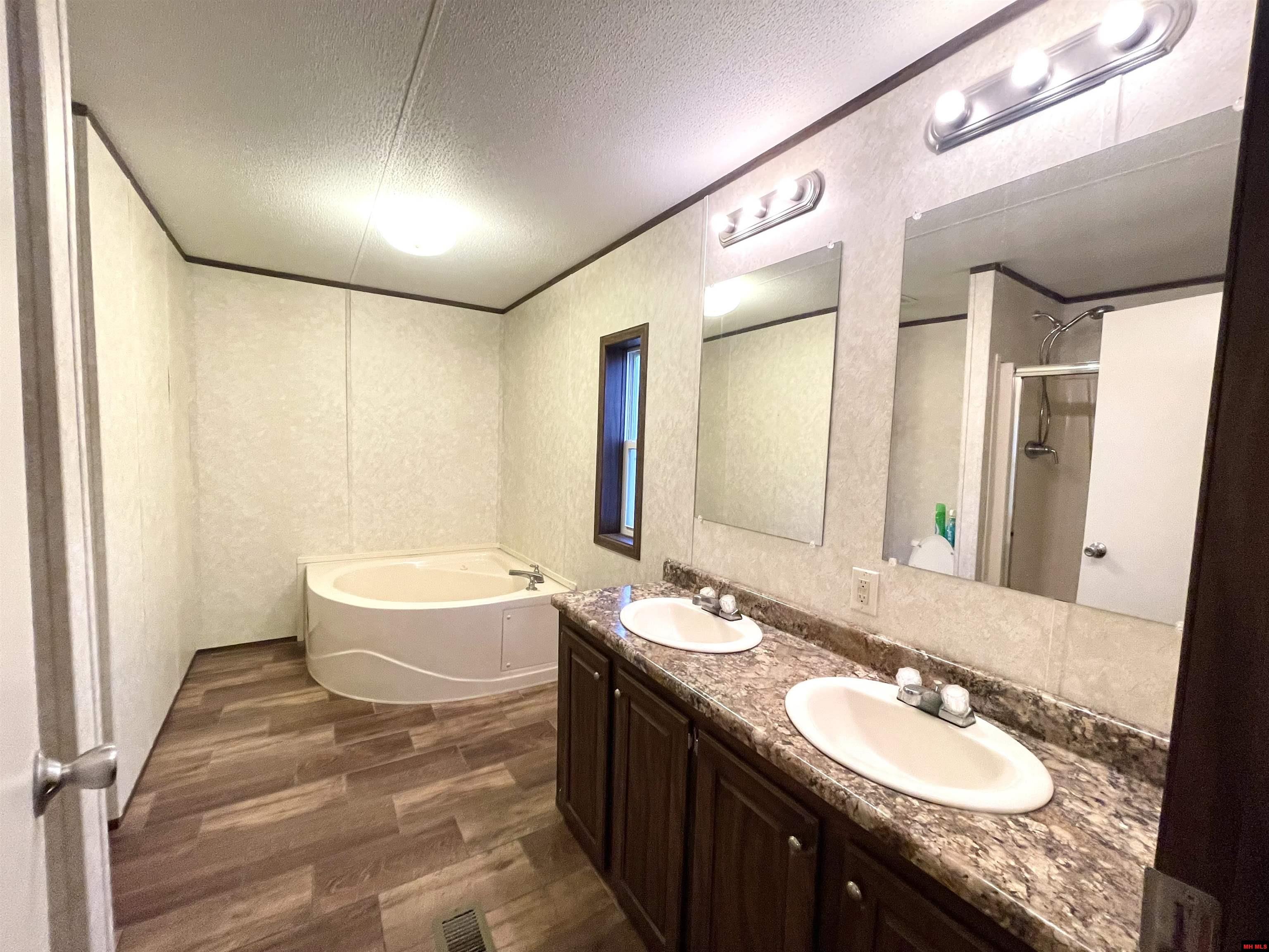 1044 Springwood Drive