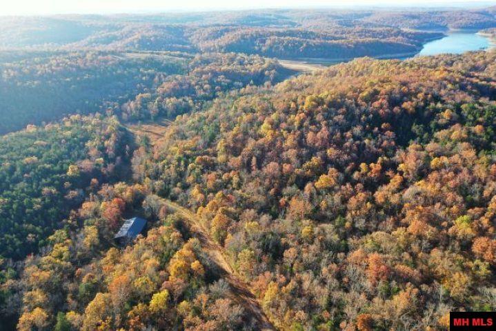 002-04087-000 Chappie Lane