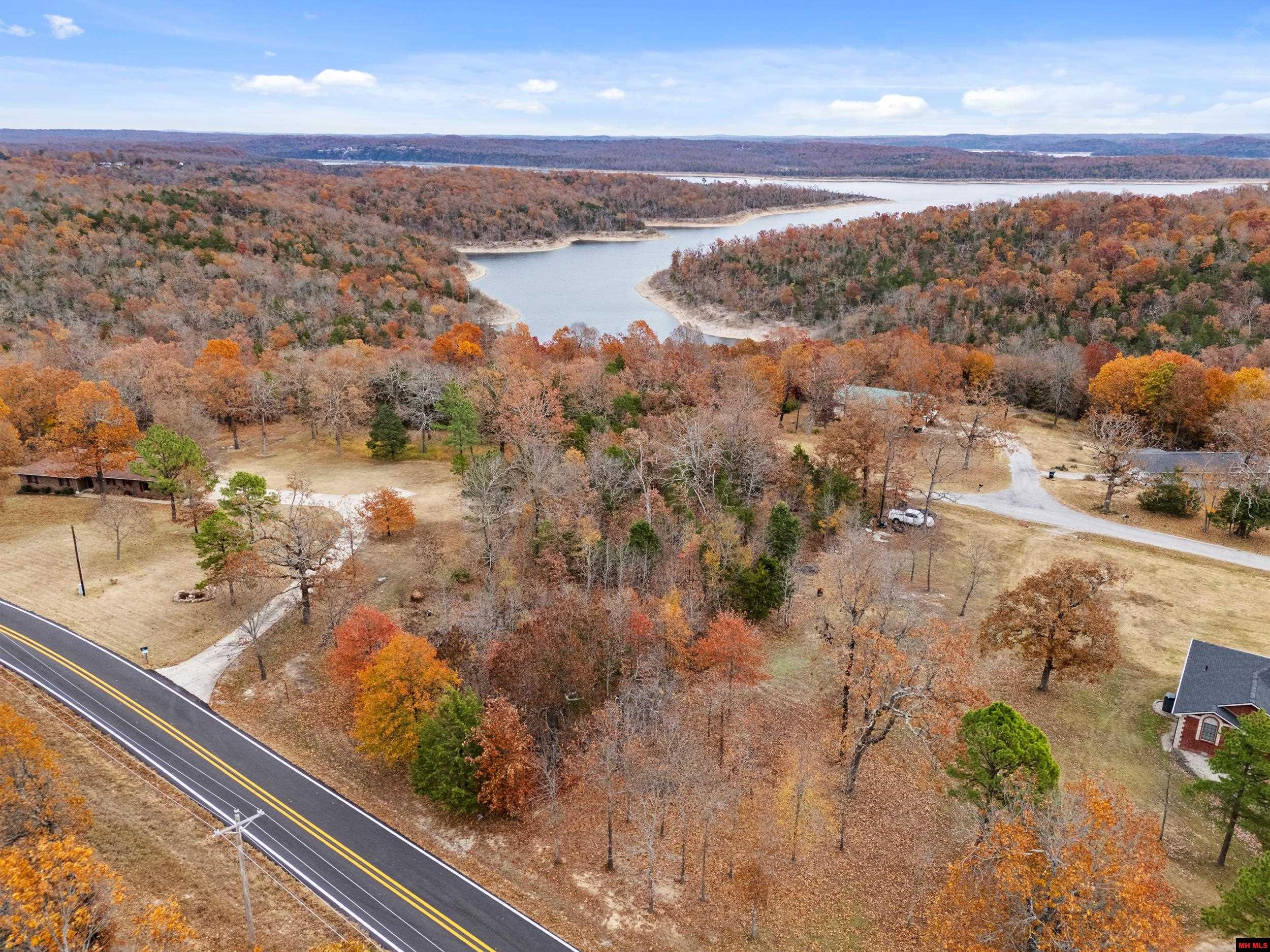 002-09984-000 Sycamore Road