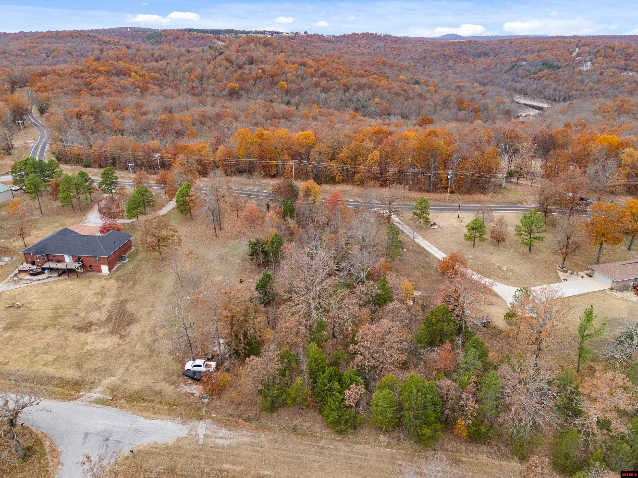 002-09984-000 Sycamore Road