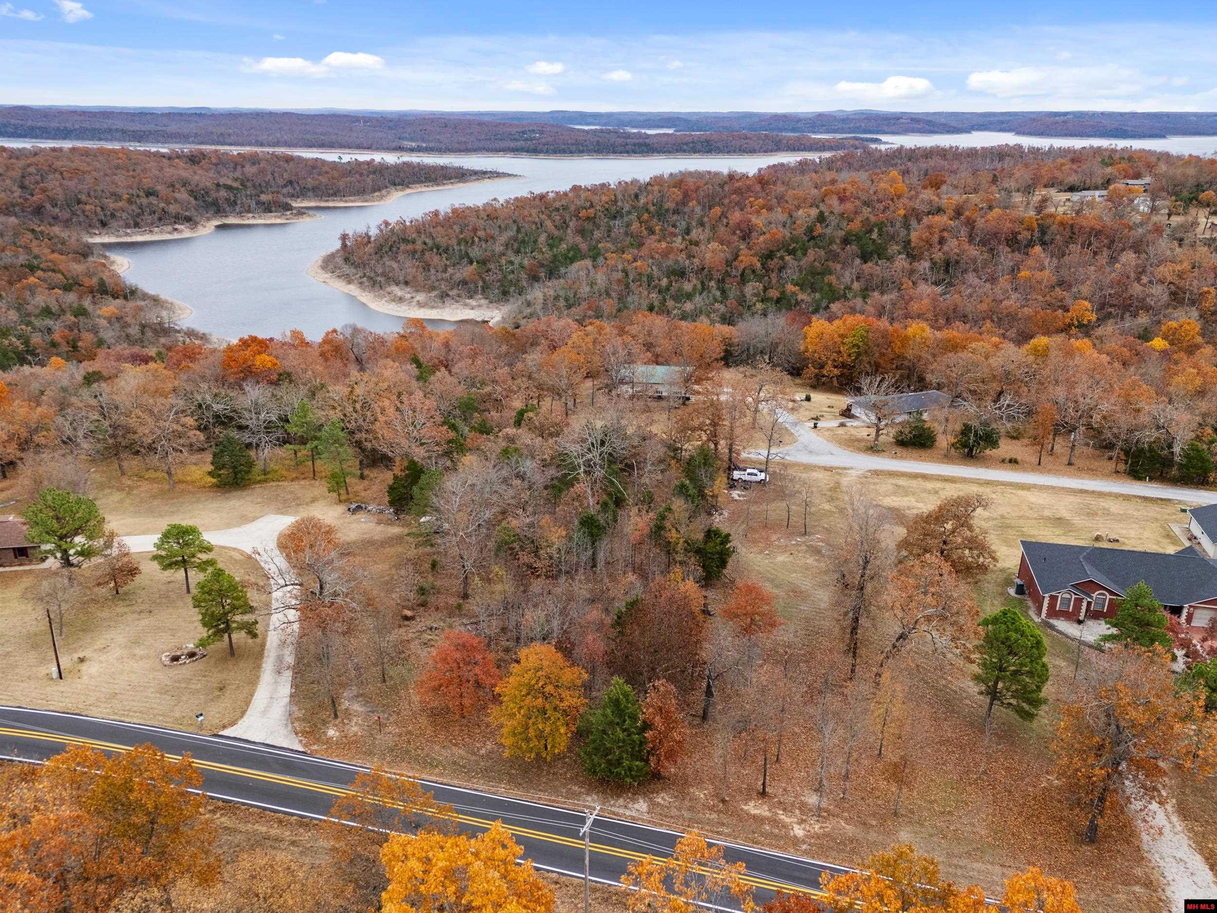 002-09984-000 Sycamore Road