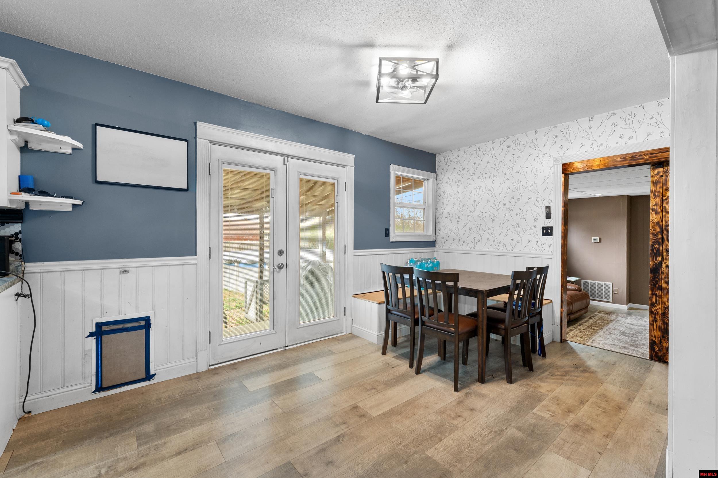 408 E Sanford Street