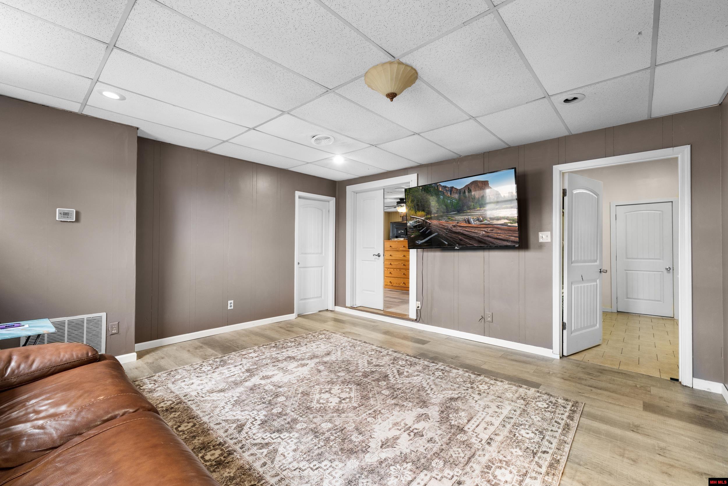 408 E Sanford Street