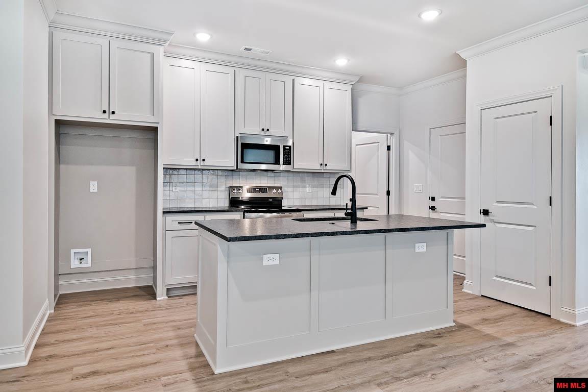 1023 Nottington Street