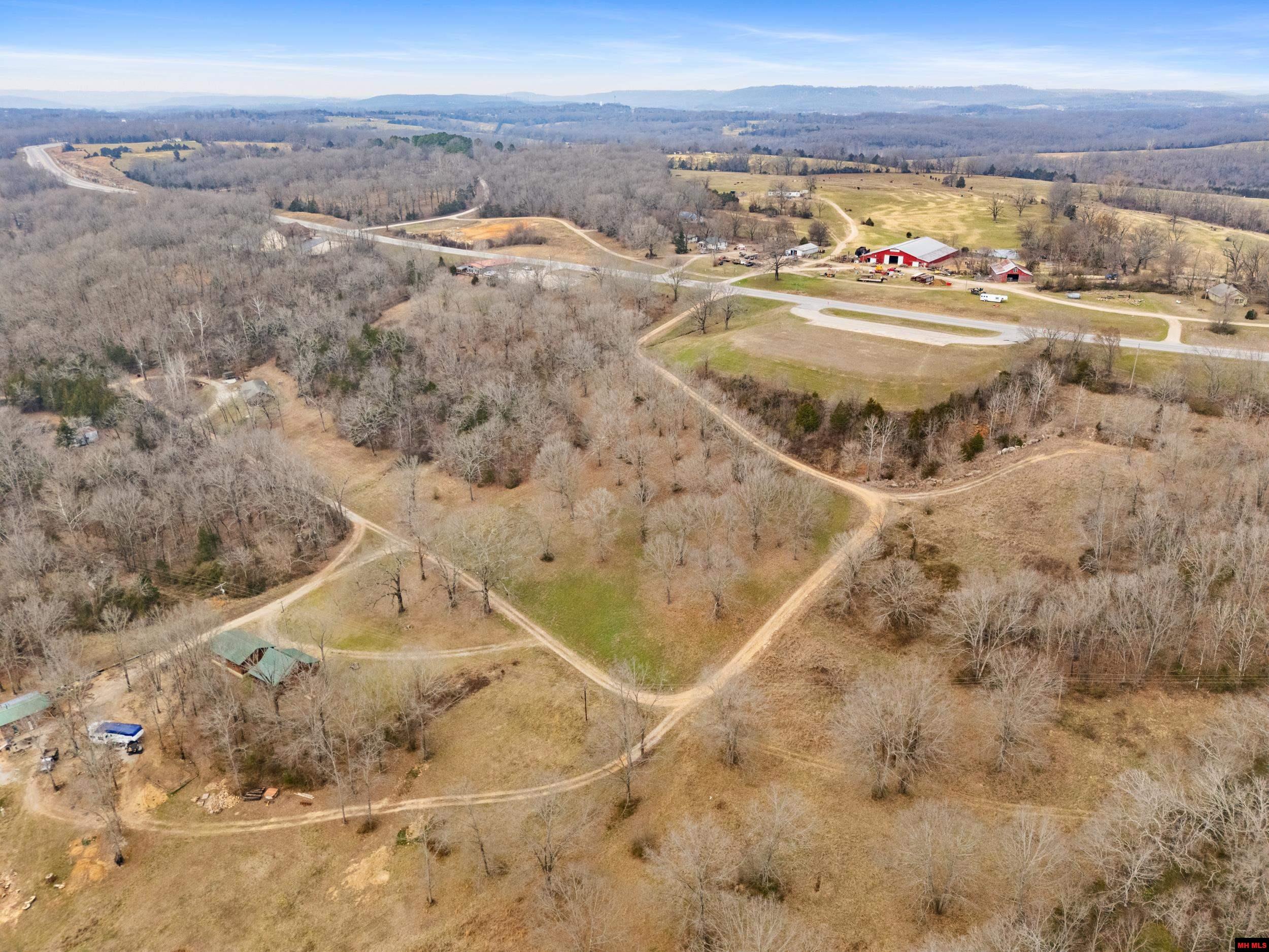 490-00001-008 Fox Chase Drive