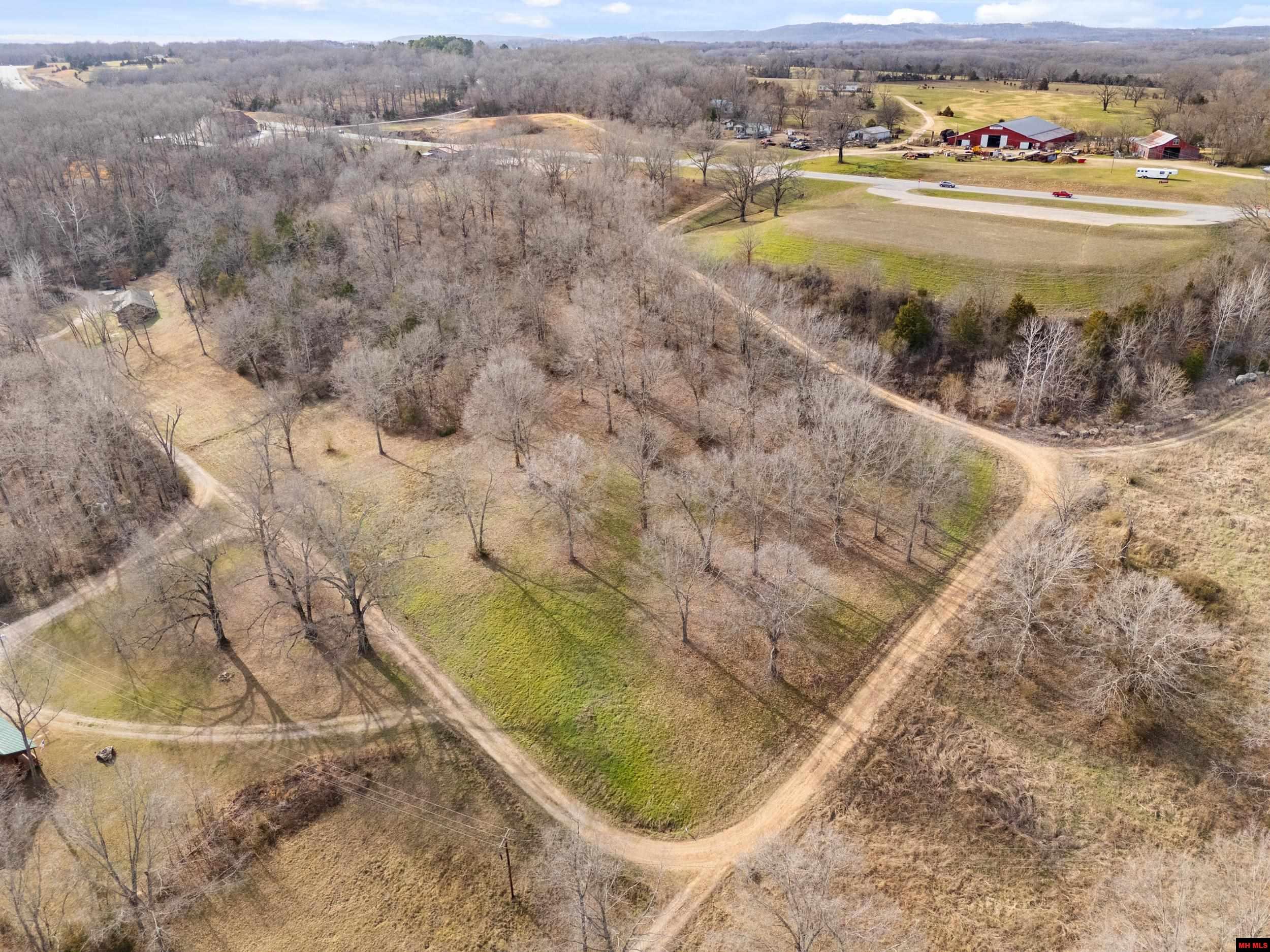 490-00001-008 Fox Chase Drive