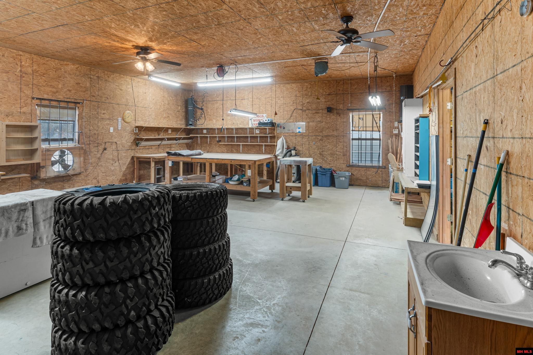 543 GREEN VALLEY DRIVE Mountain Home, AR 72653