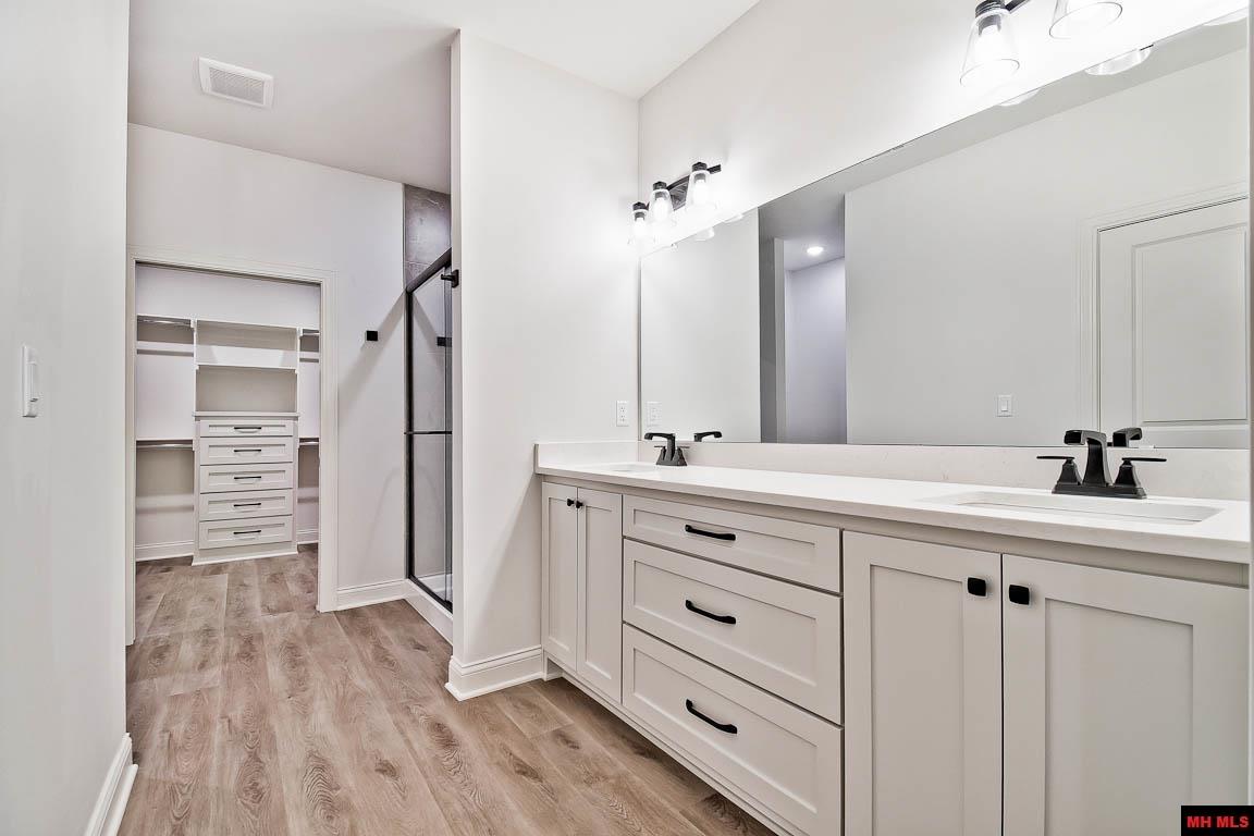 1027 Nottington Street