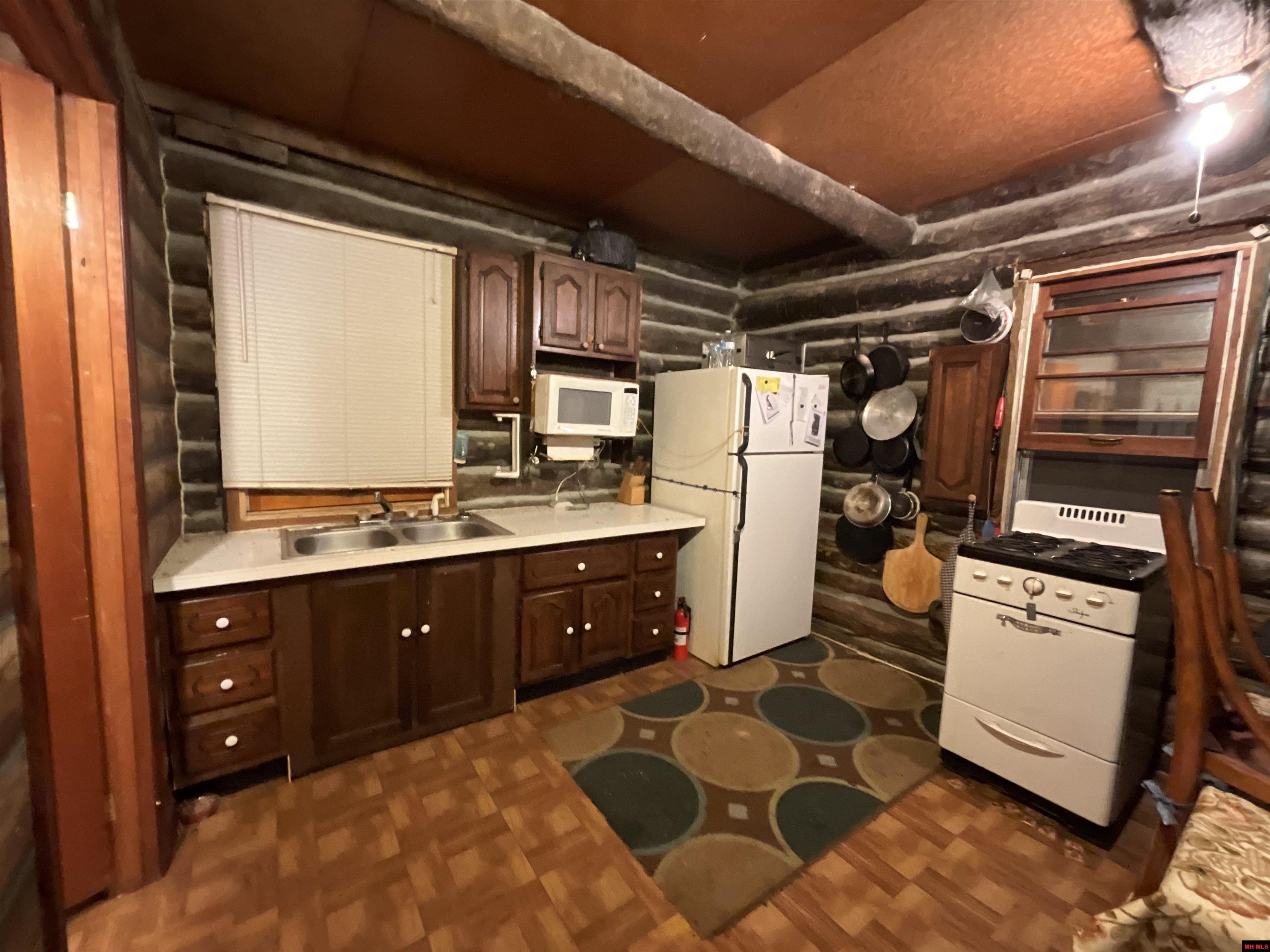 180111000000001 LEDBETTER HOLLOW Theodosia, MO