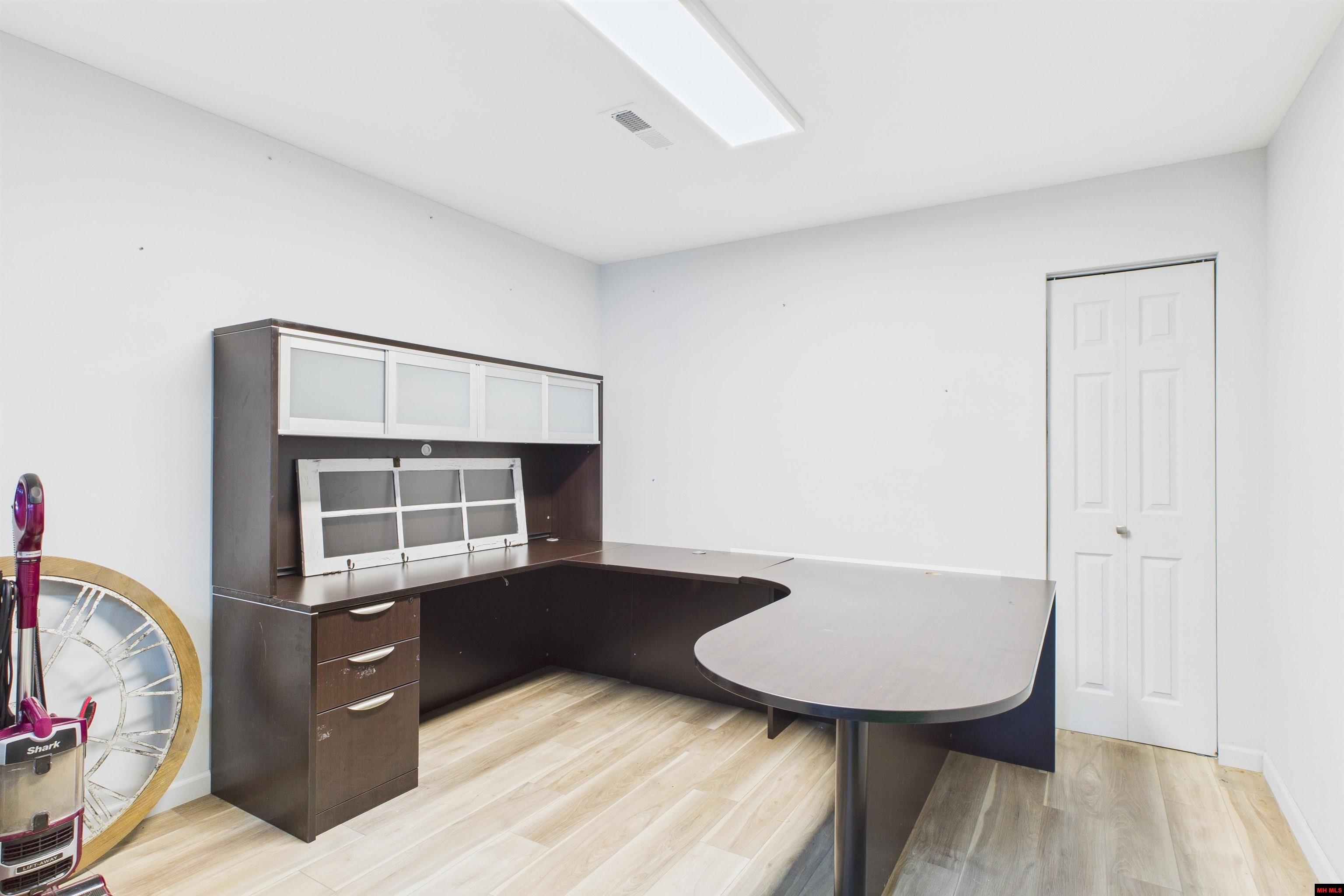 1300 & 1306 E MAIN STREET Flippin, AR