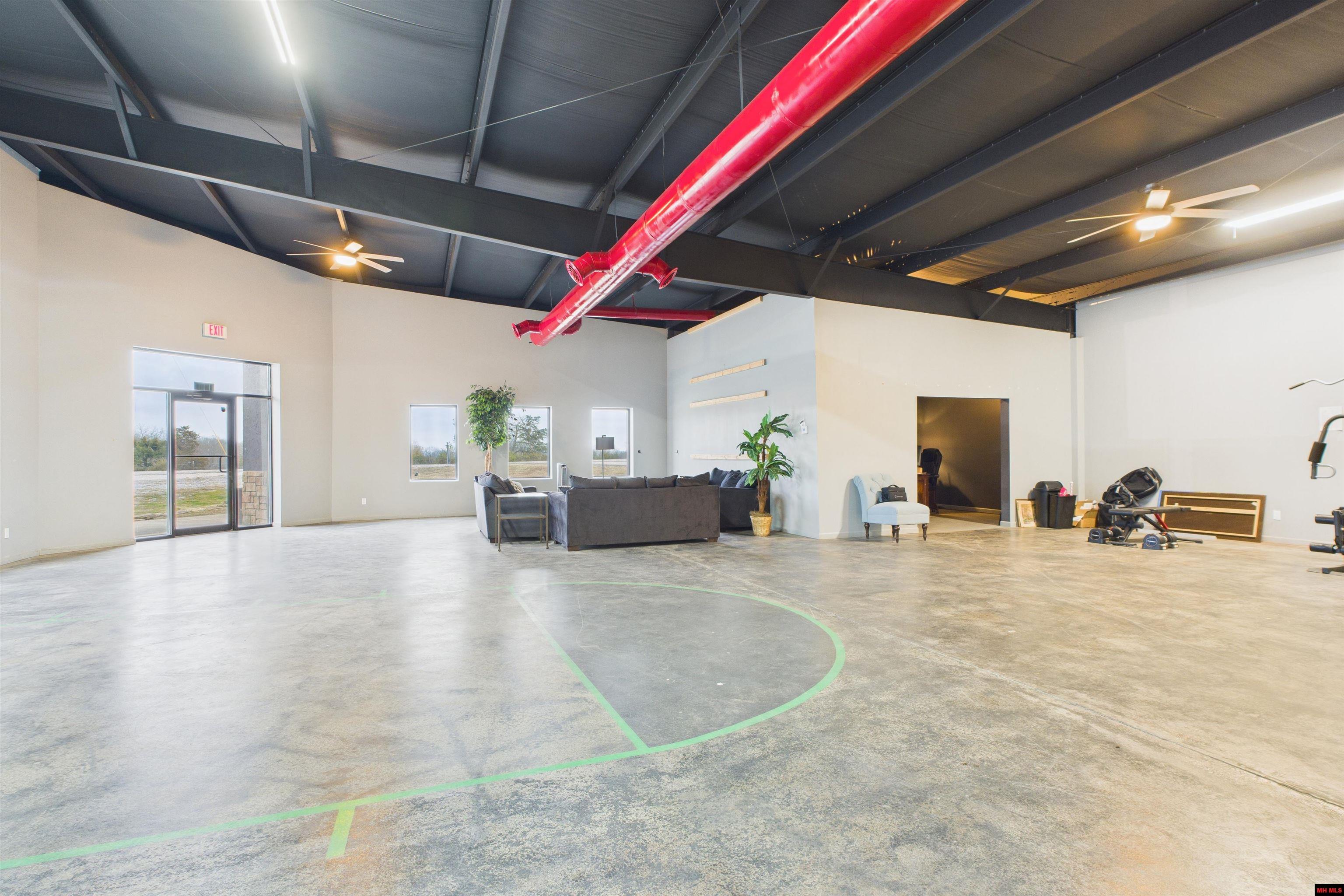 1300 & 1306 E MAIN STREET Flippin, AR