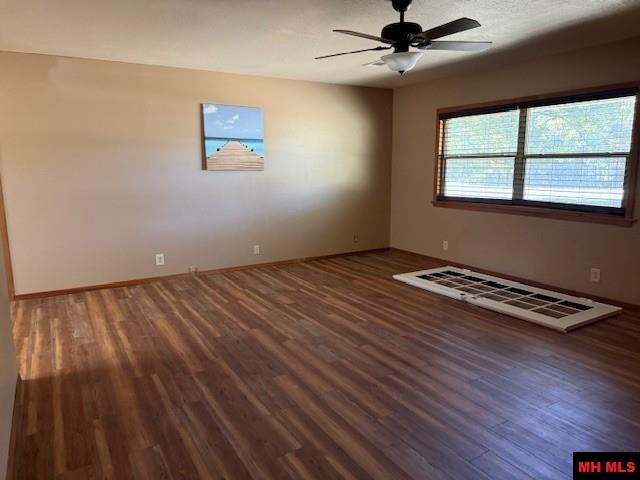 144 Woods Point Road