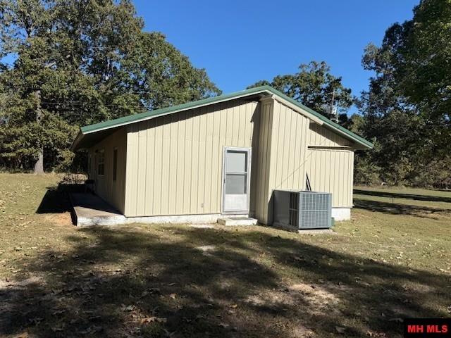 144 Woods Point Road