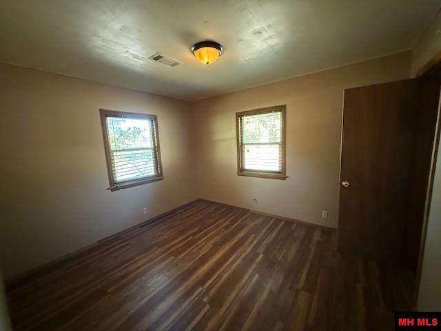 144 Woods Point Road