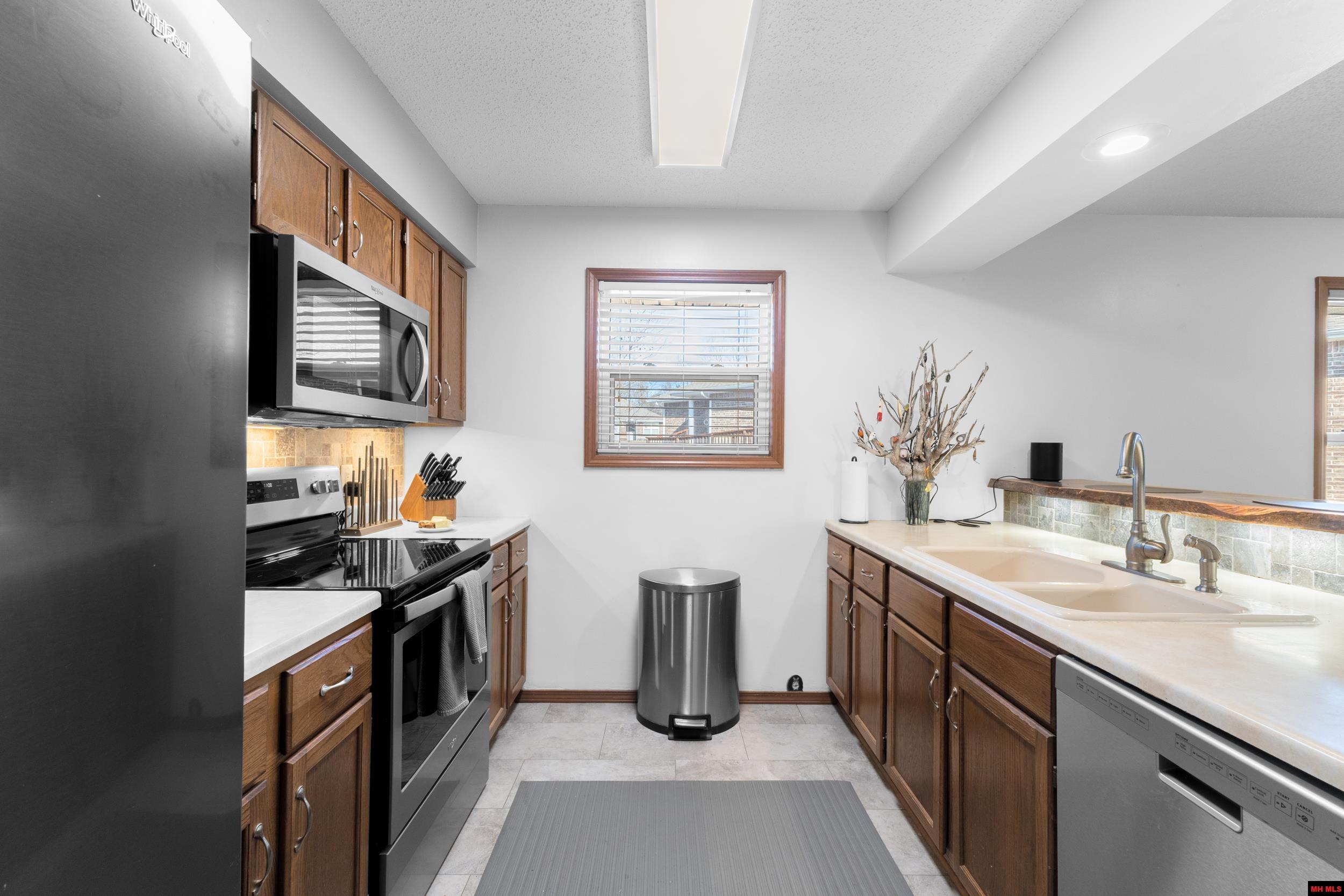 1522 Meadowhill Drive