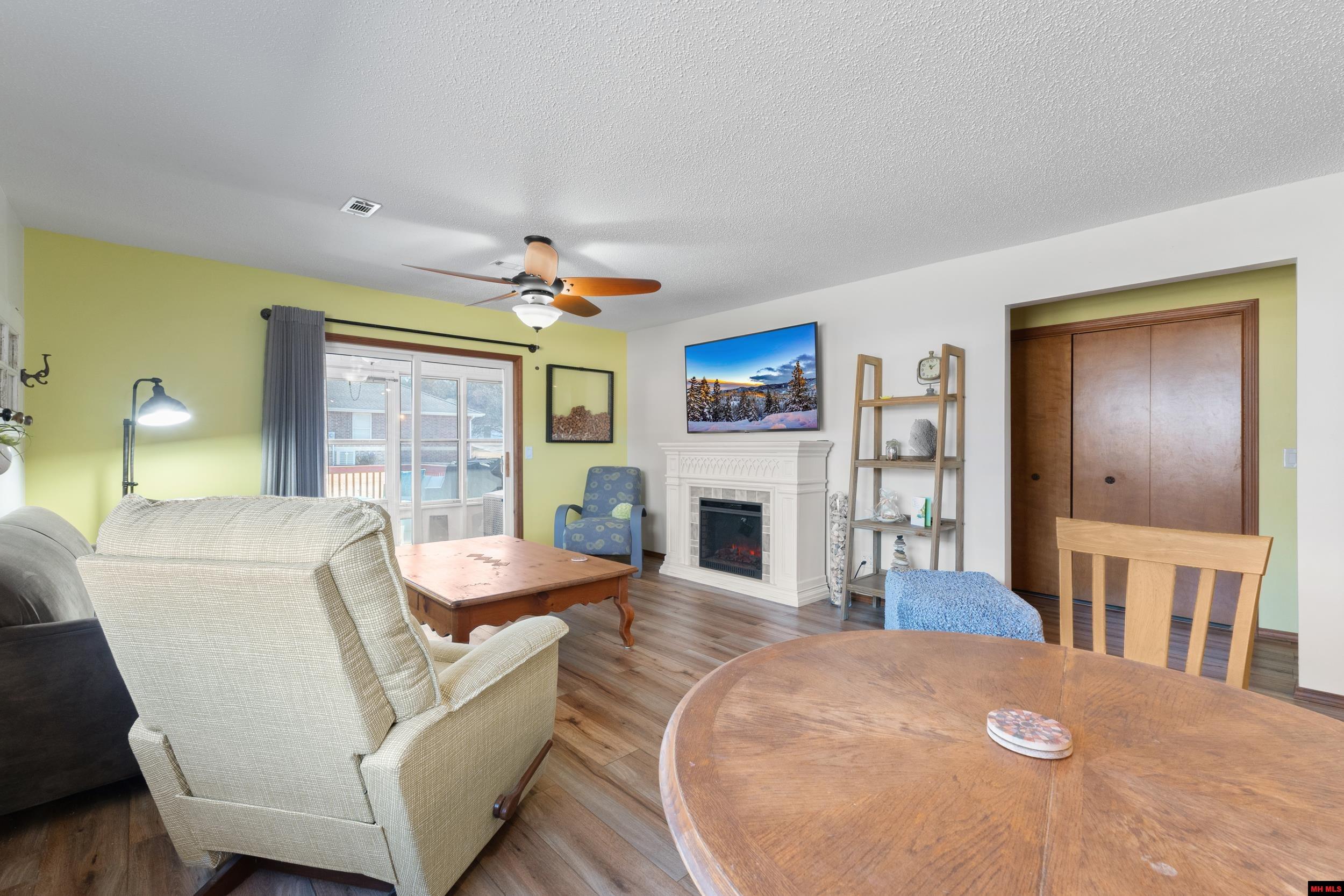 1522 Meadowhill Drive