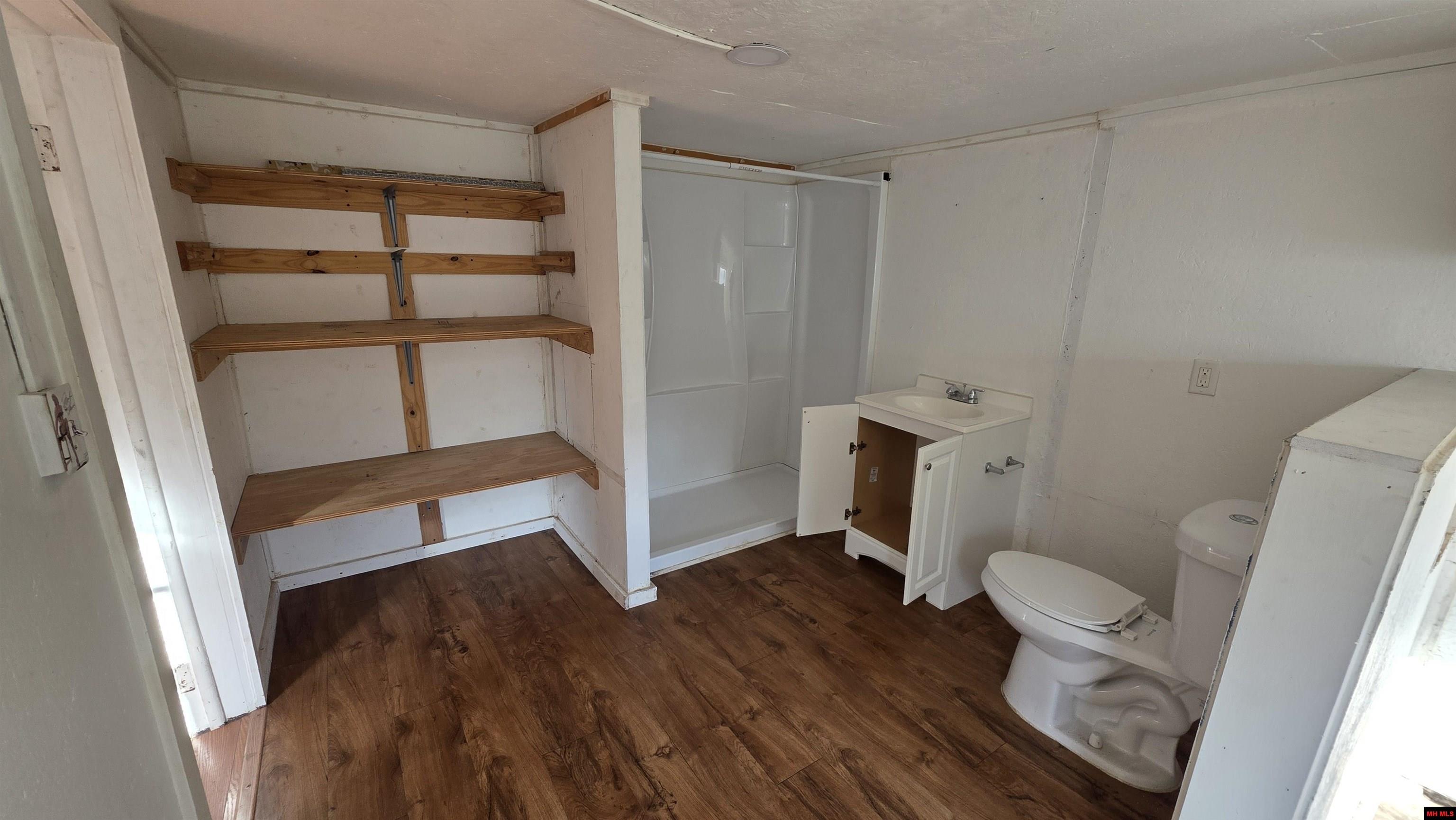 317 W 5TH STREET Yellville, AR