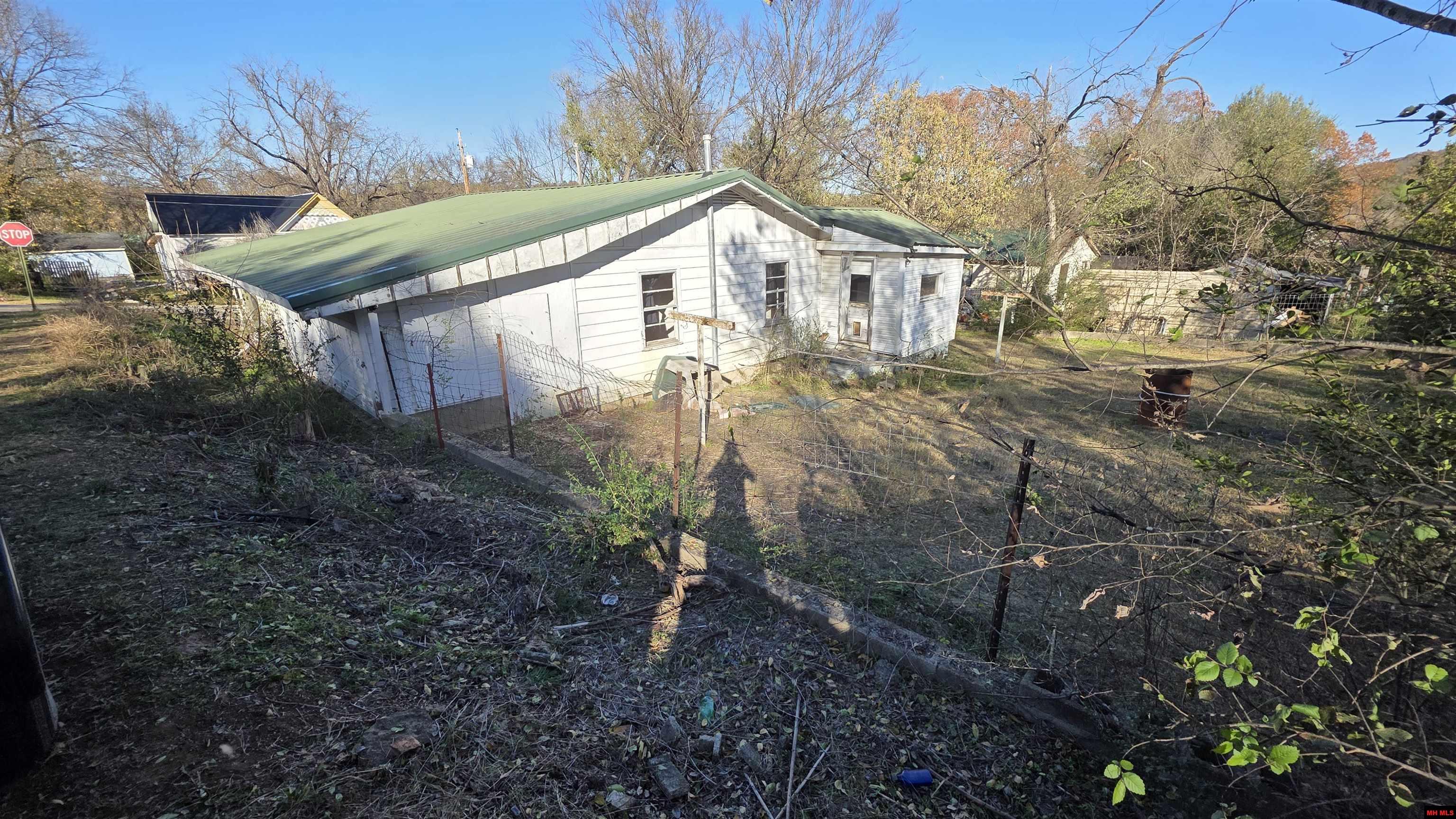 317 W 5TH STREET Yellville, AR 72687