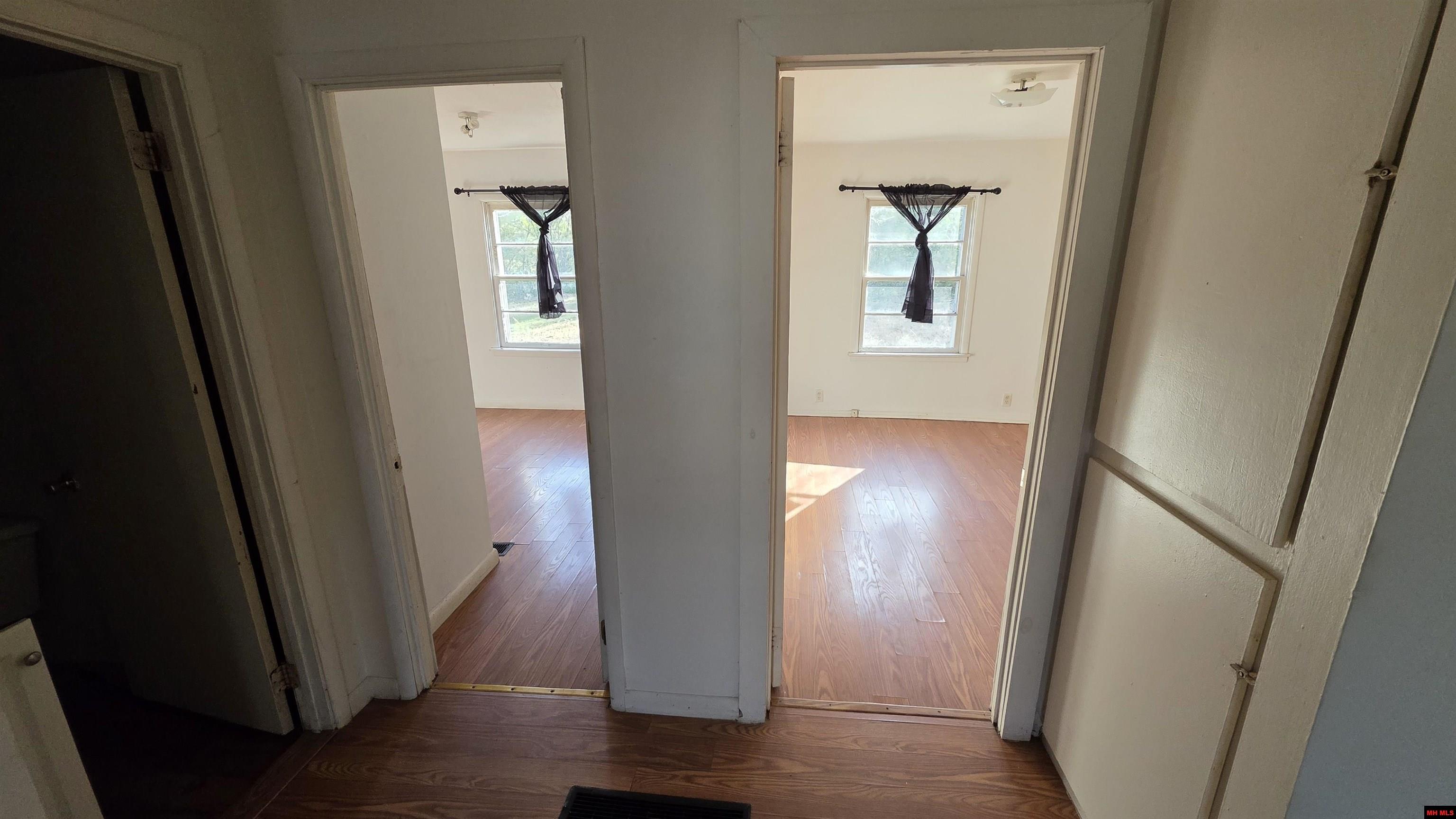 317 W 5TH STREET Yellville, AR