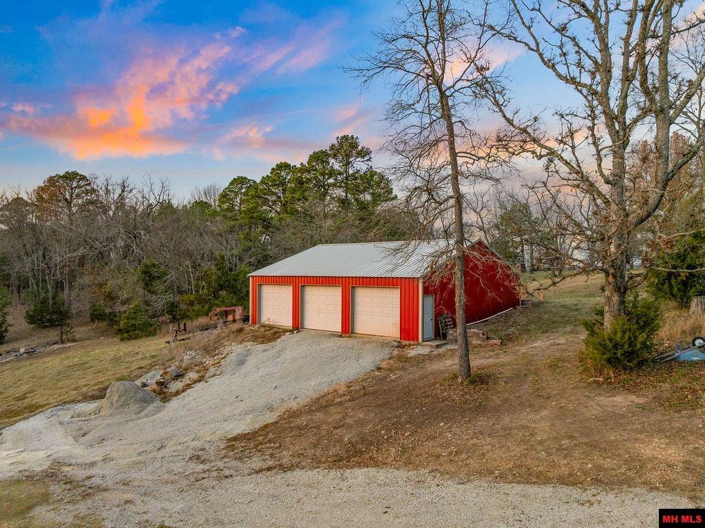 1570 Lake Point Drive