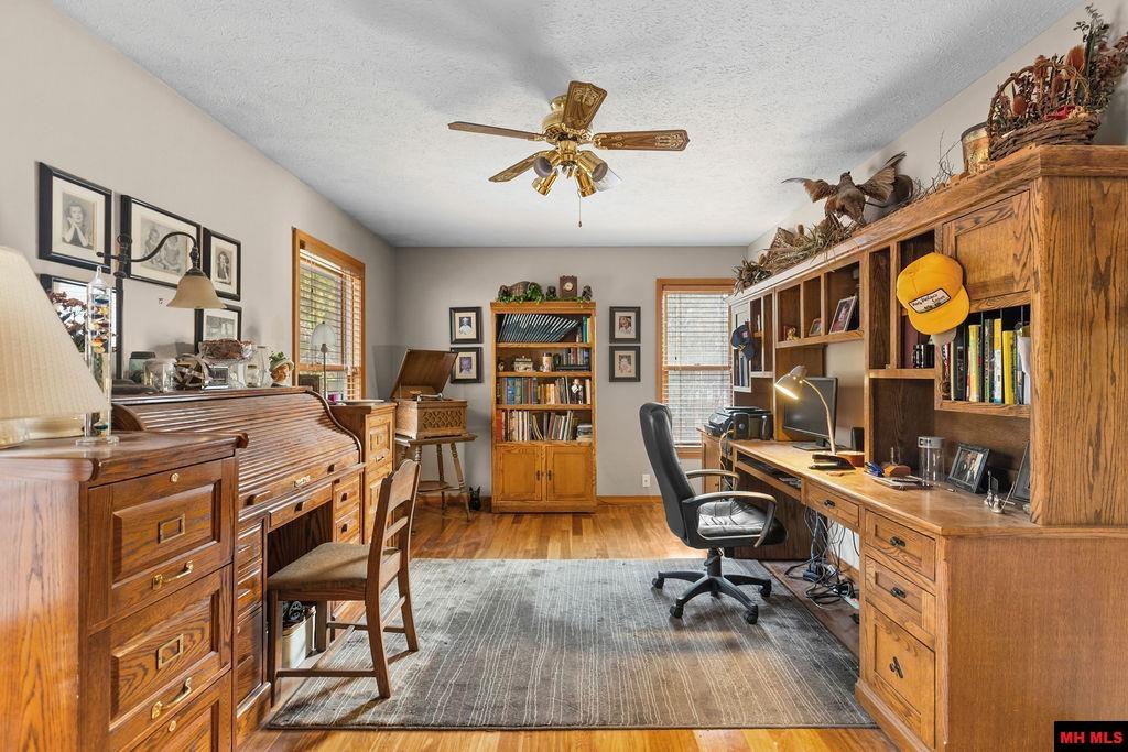 1570 Lake Point Drive