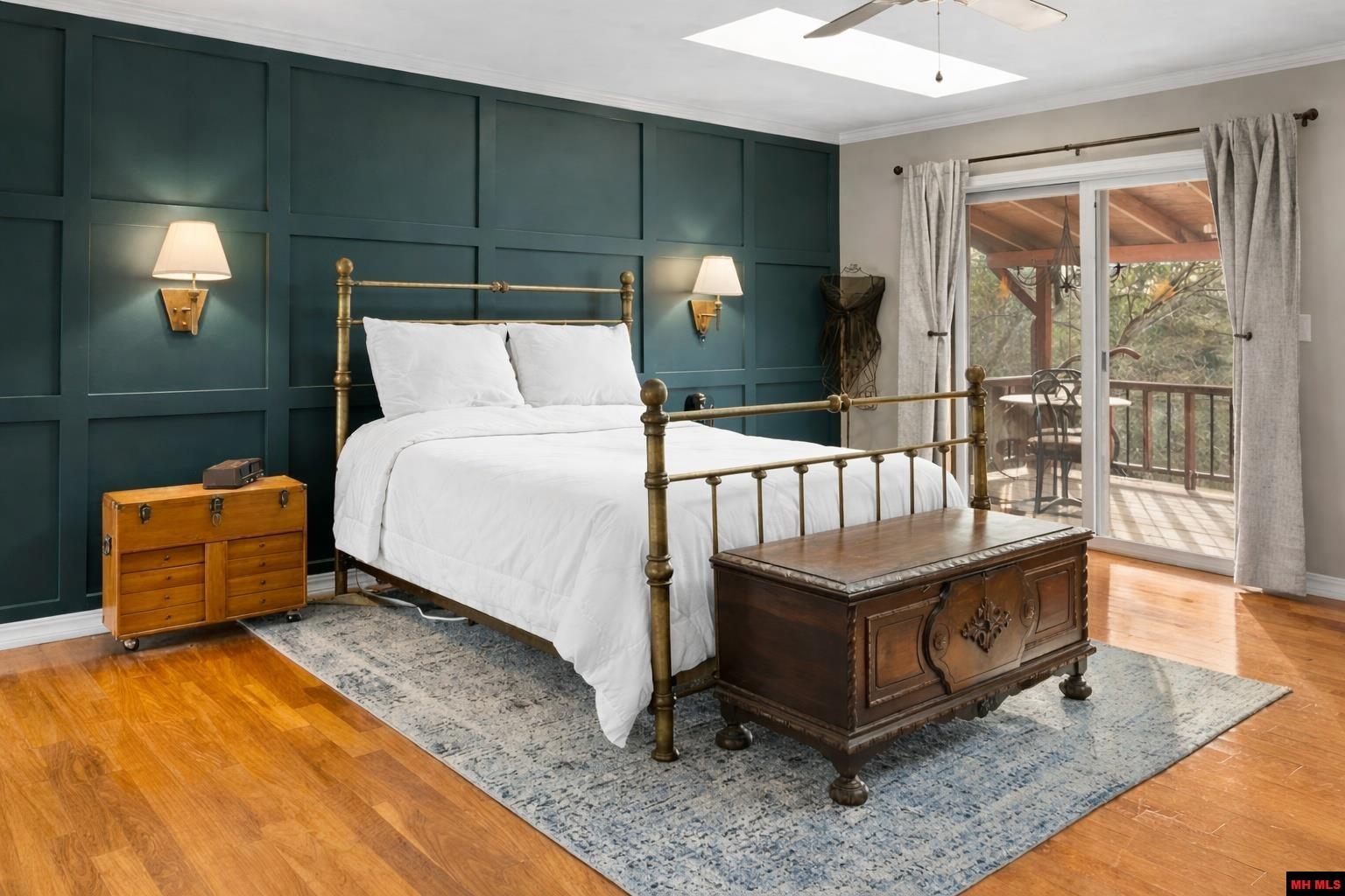 1570 Lake Point Drive