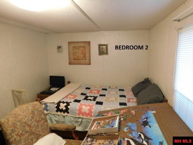 1944 Woods Point Road