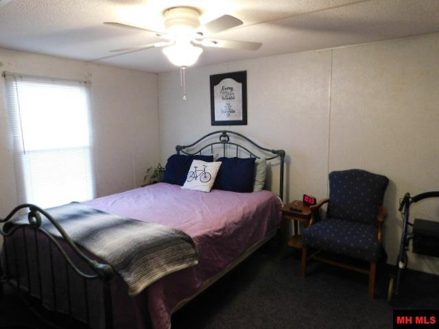 1944 Woods Point Road