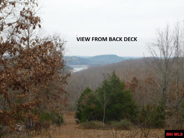 1944 Woods Point Road