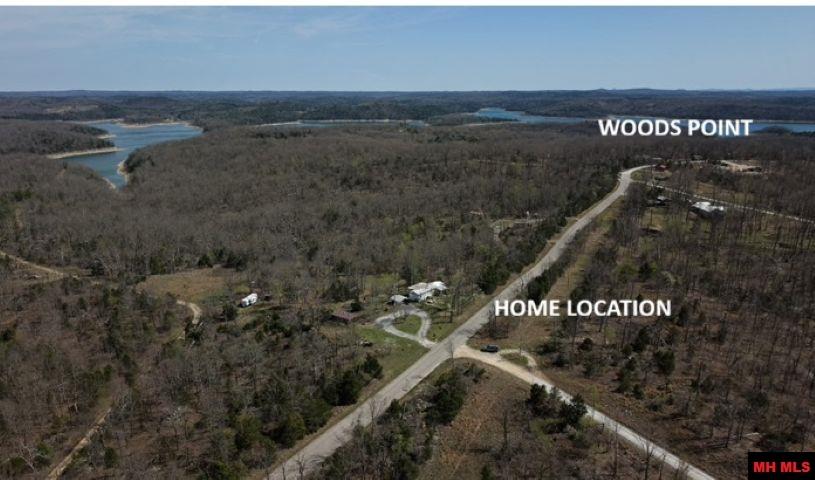 1944 Woods Point Road