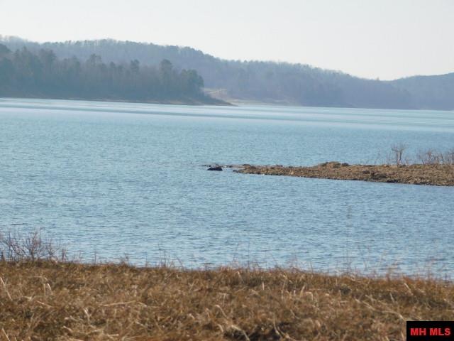 1944 Woods Point Road