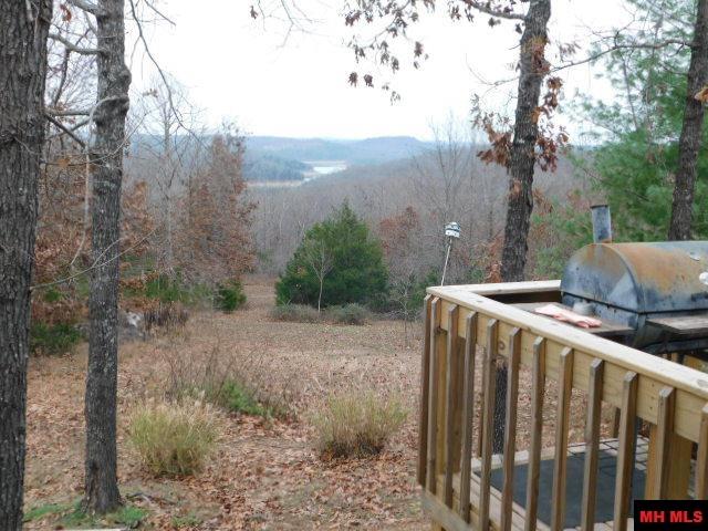 1944 Woods Point Road