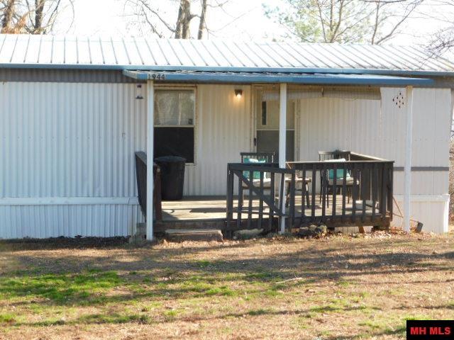 1944 Woods Point Road