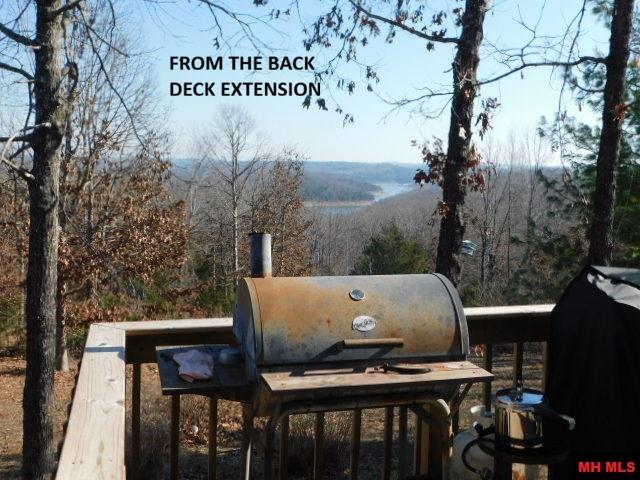 1944 Woods Point Road