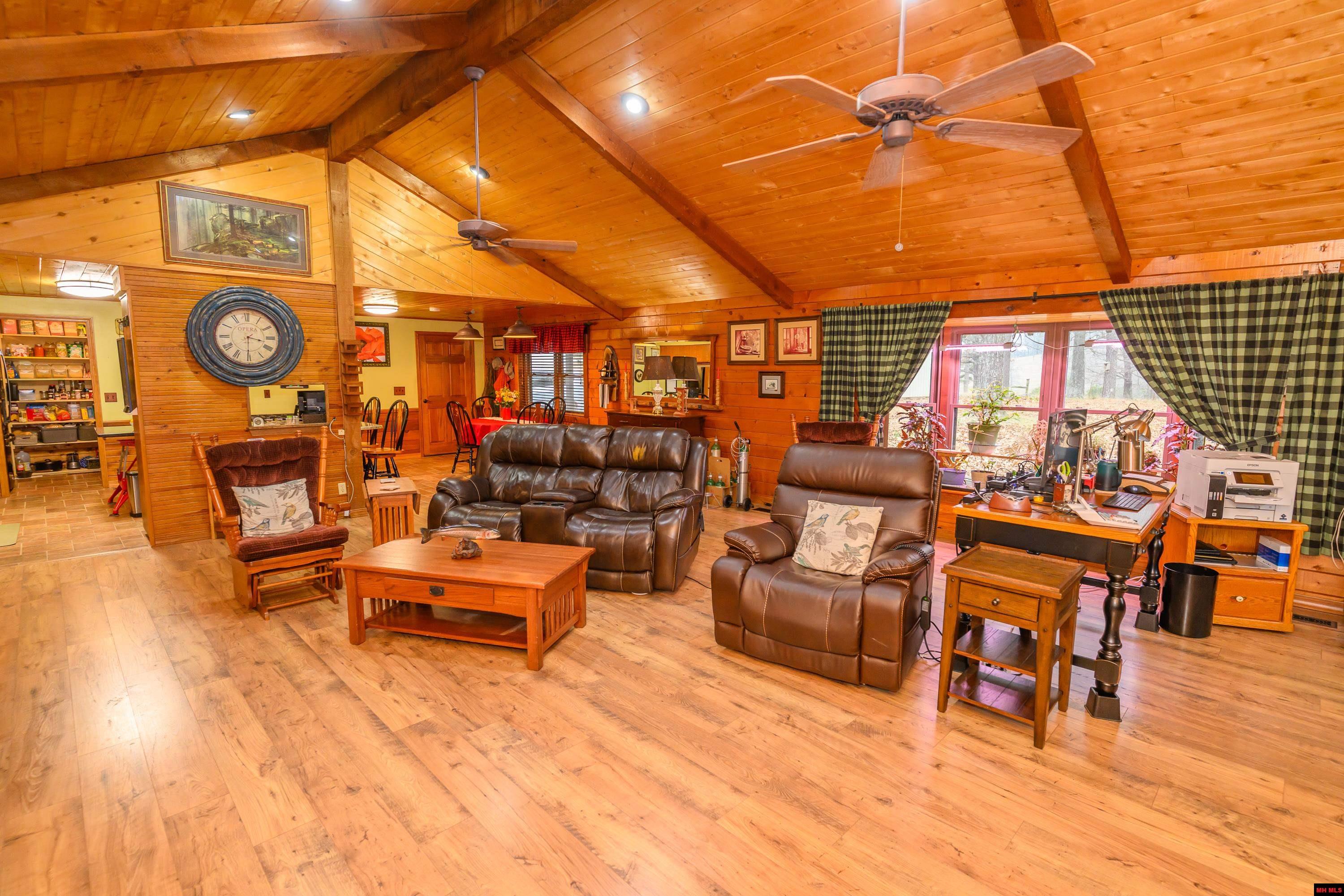 899 HIGH COUNTRY LANE Mountain Home, AR