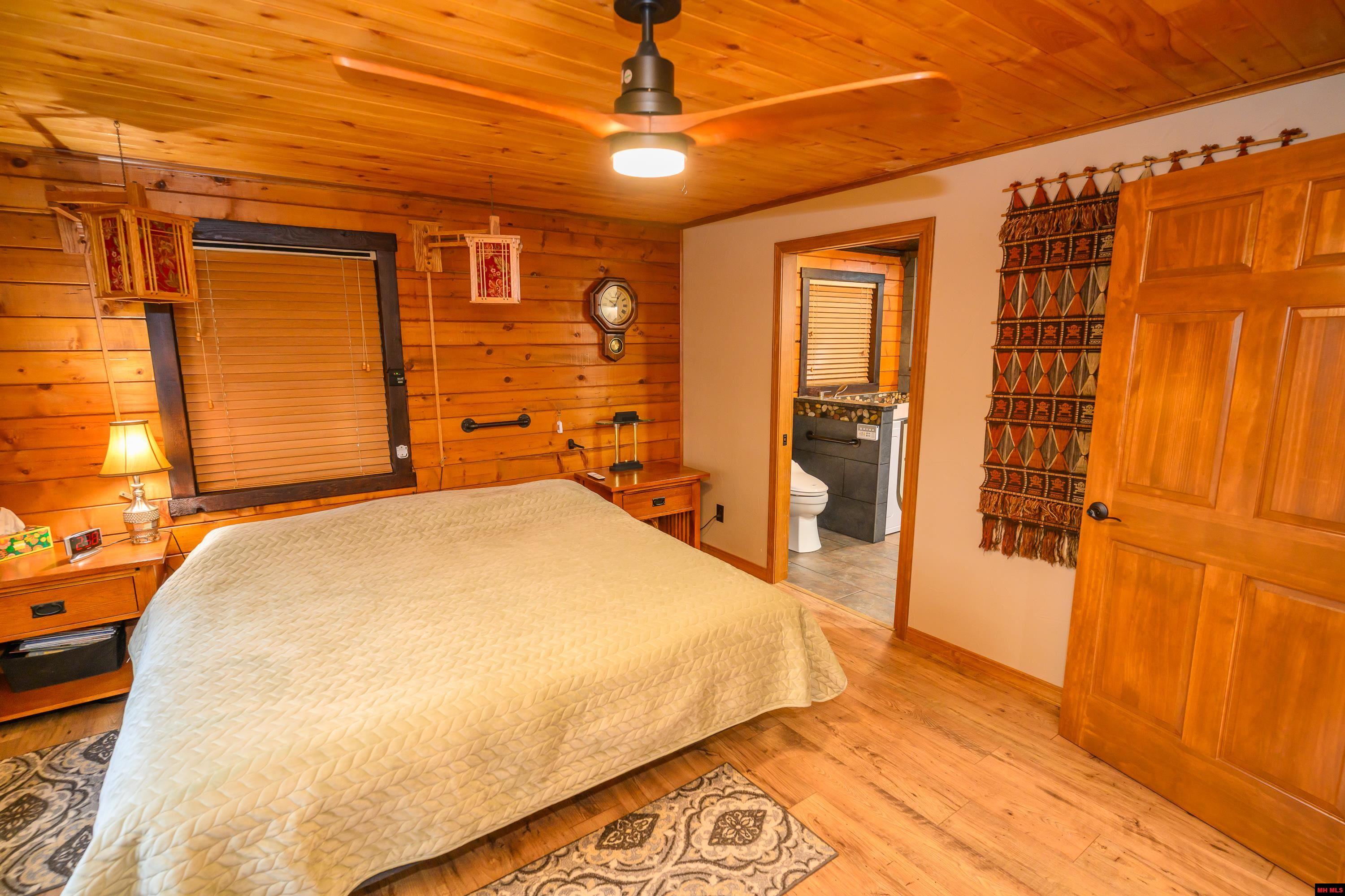 899 HIGH COUNTRY LANE Mountain Home, AR