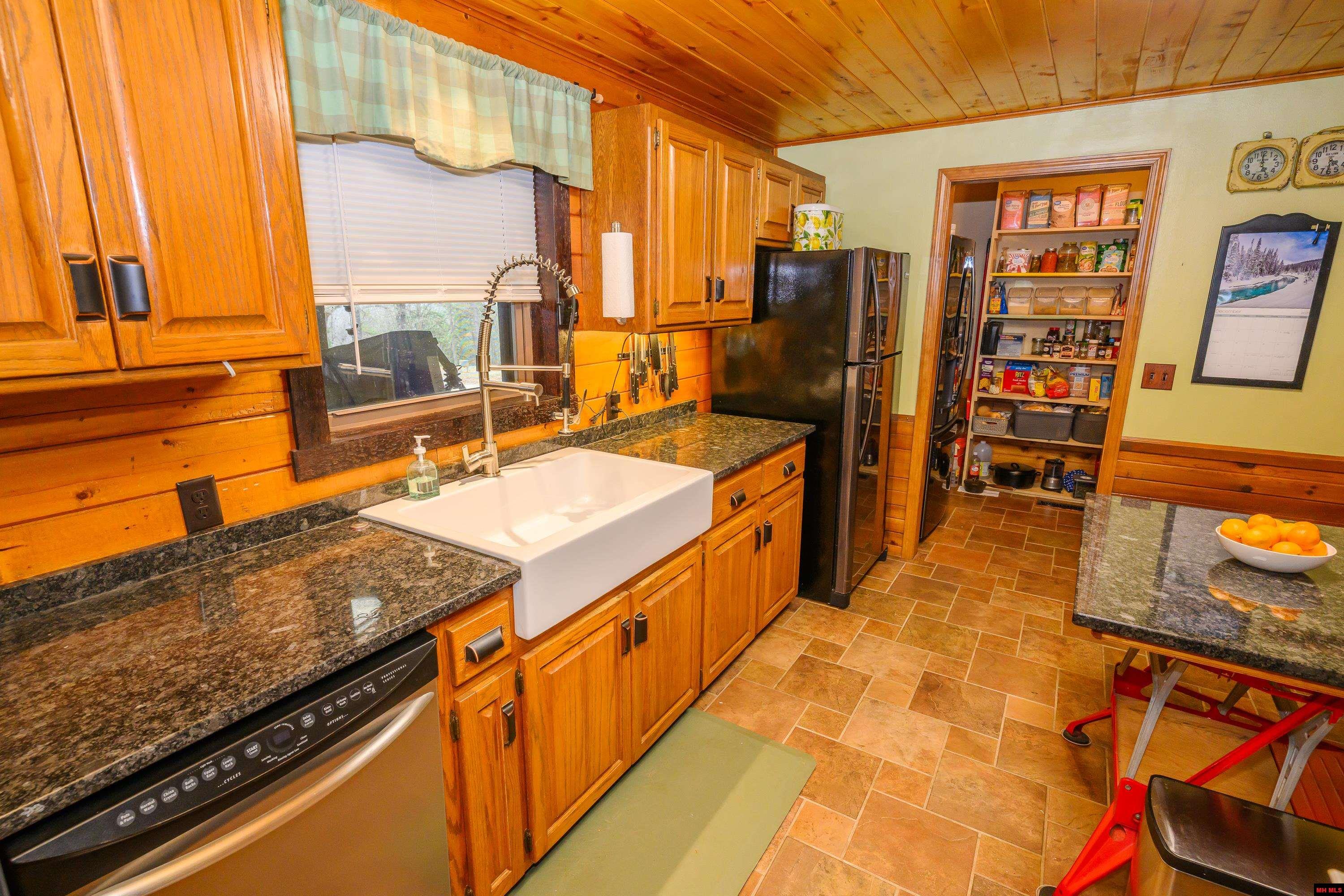 899 HIGH COUNTRY LANE Mountain Home, AR