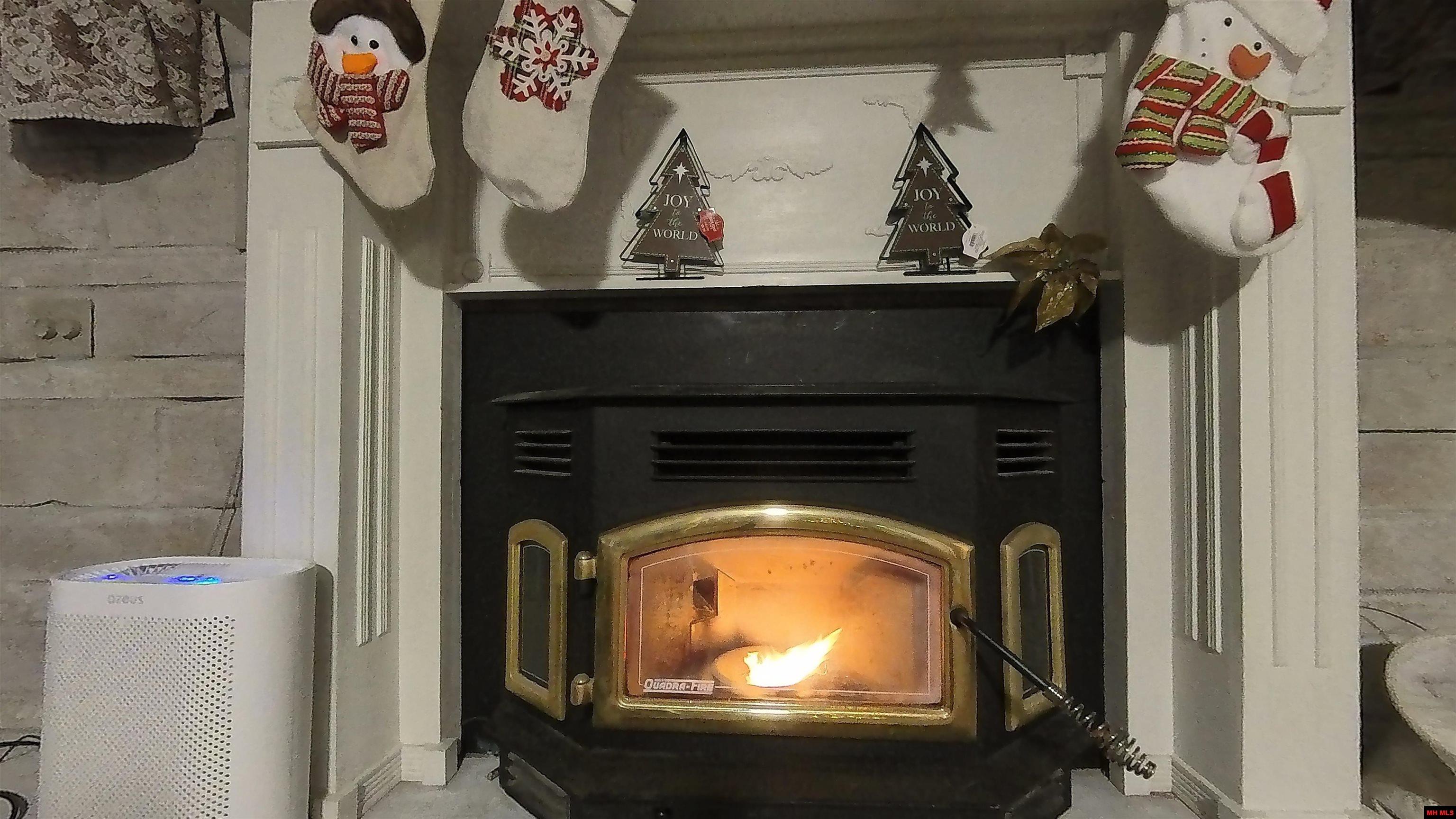 1657 Private Road 2970