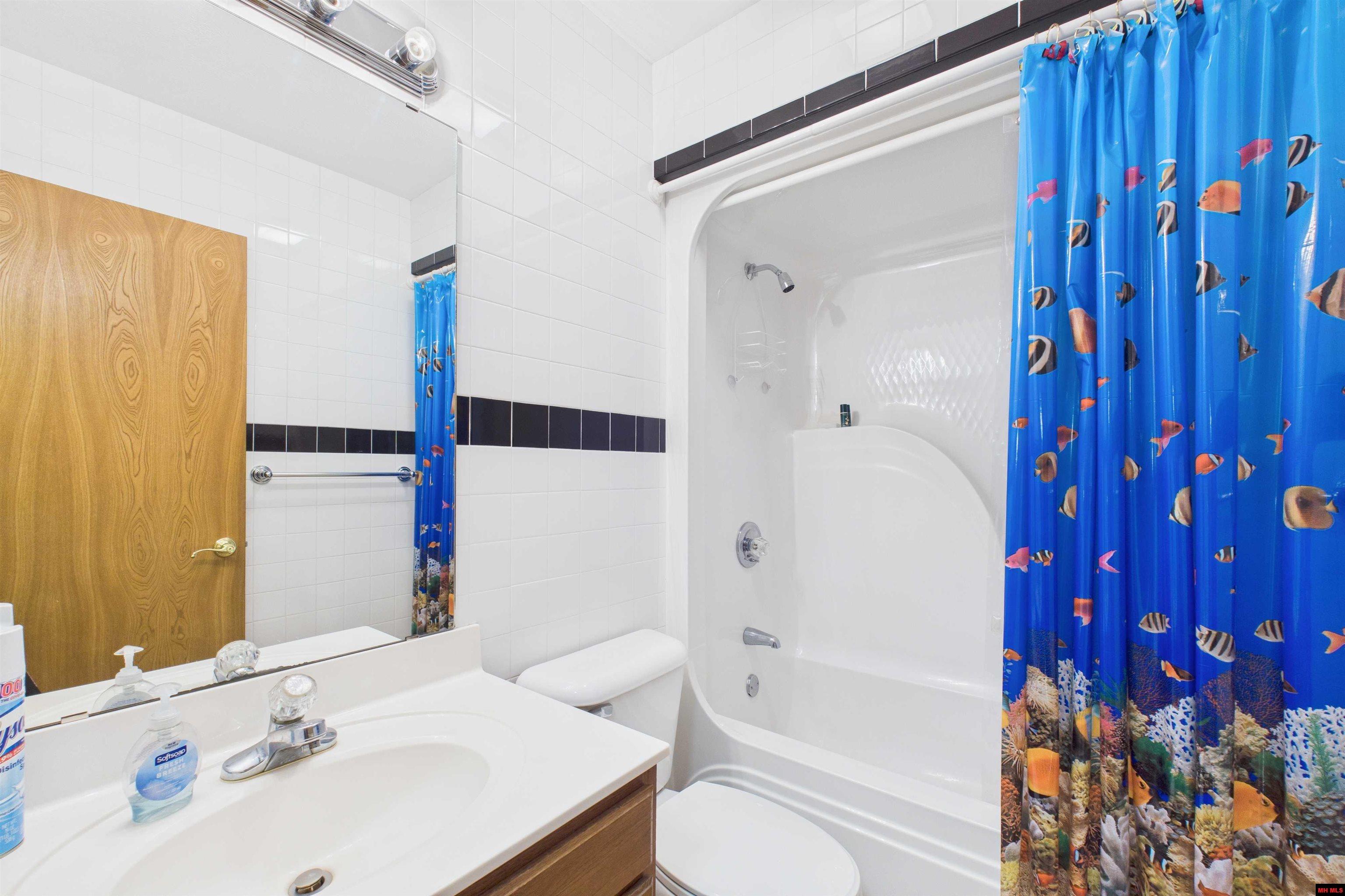 288 Valley Airport Drive