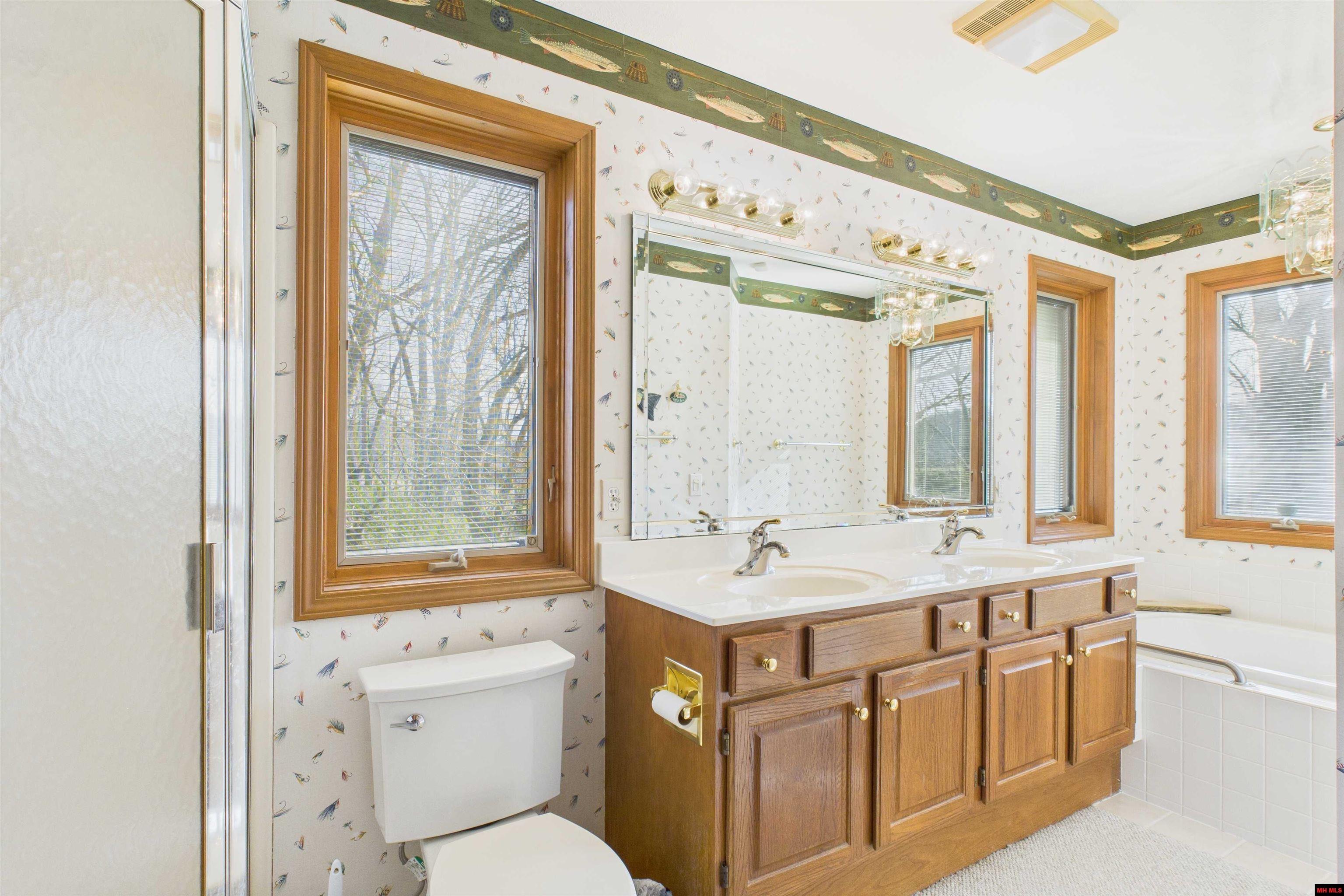 288 Valley Airport Drive