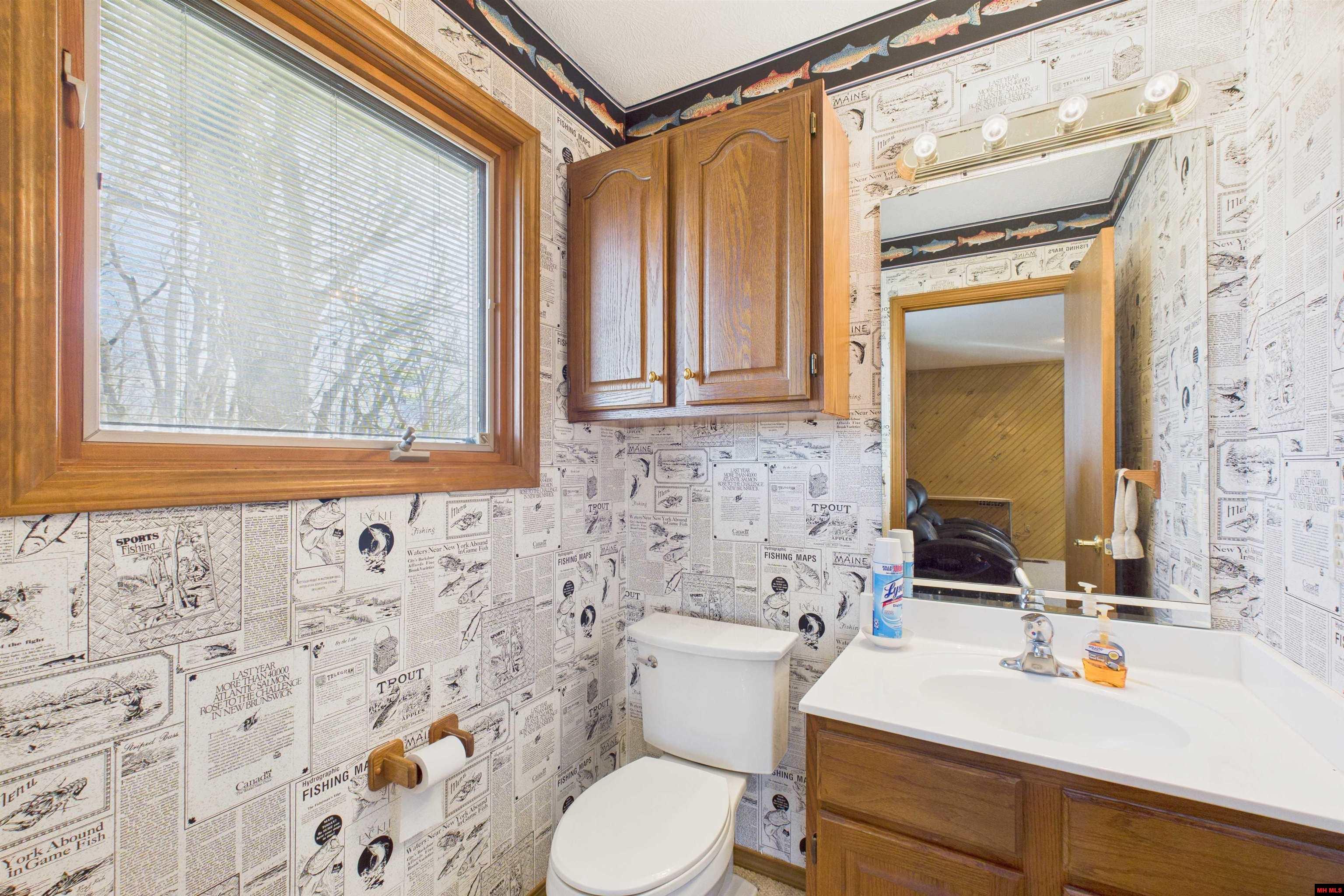 288 Valley Airport Drive