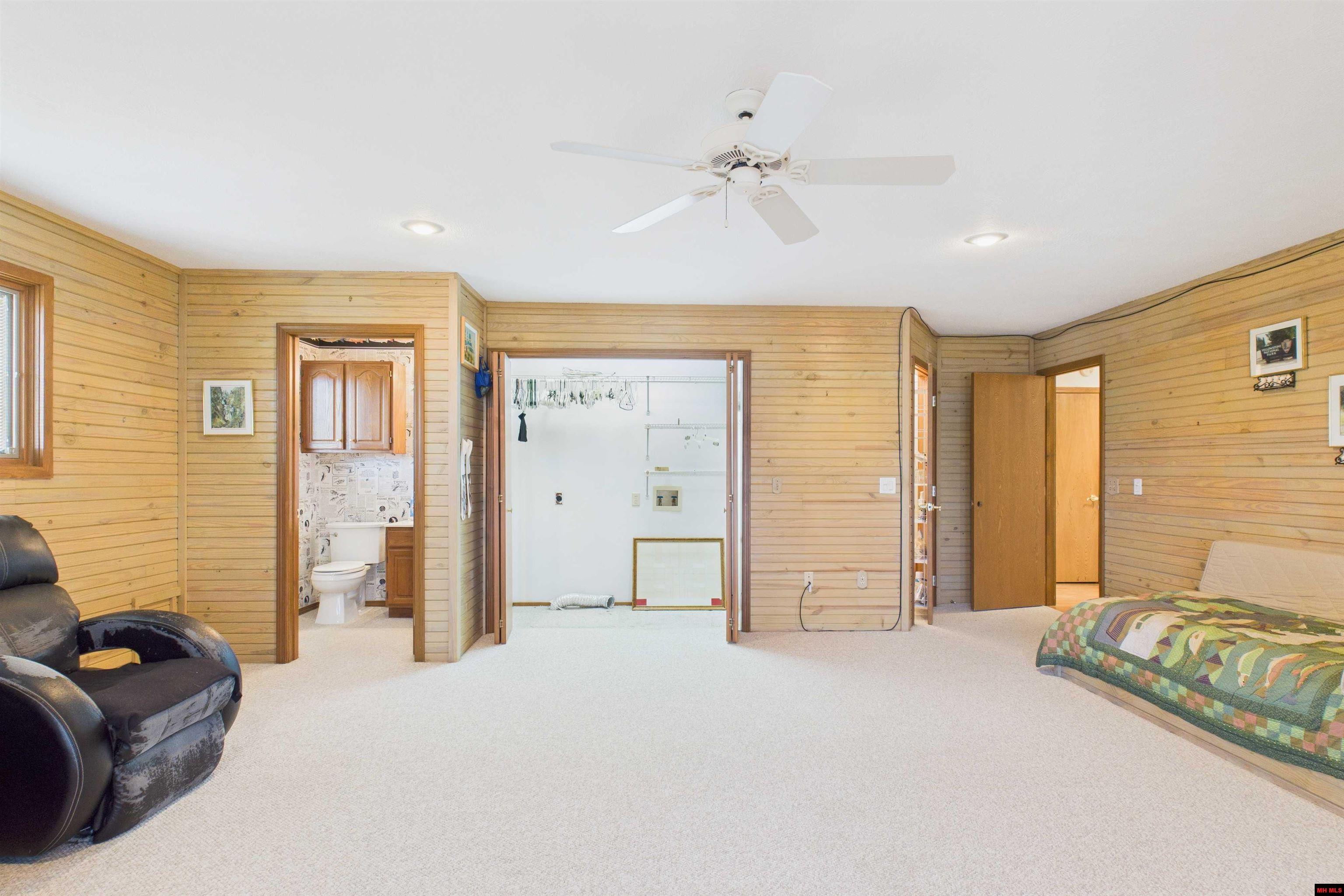 288 Valley Airport Drive
