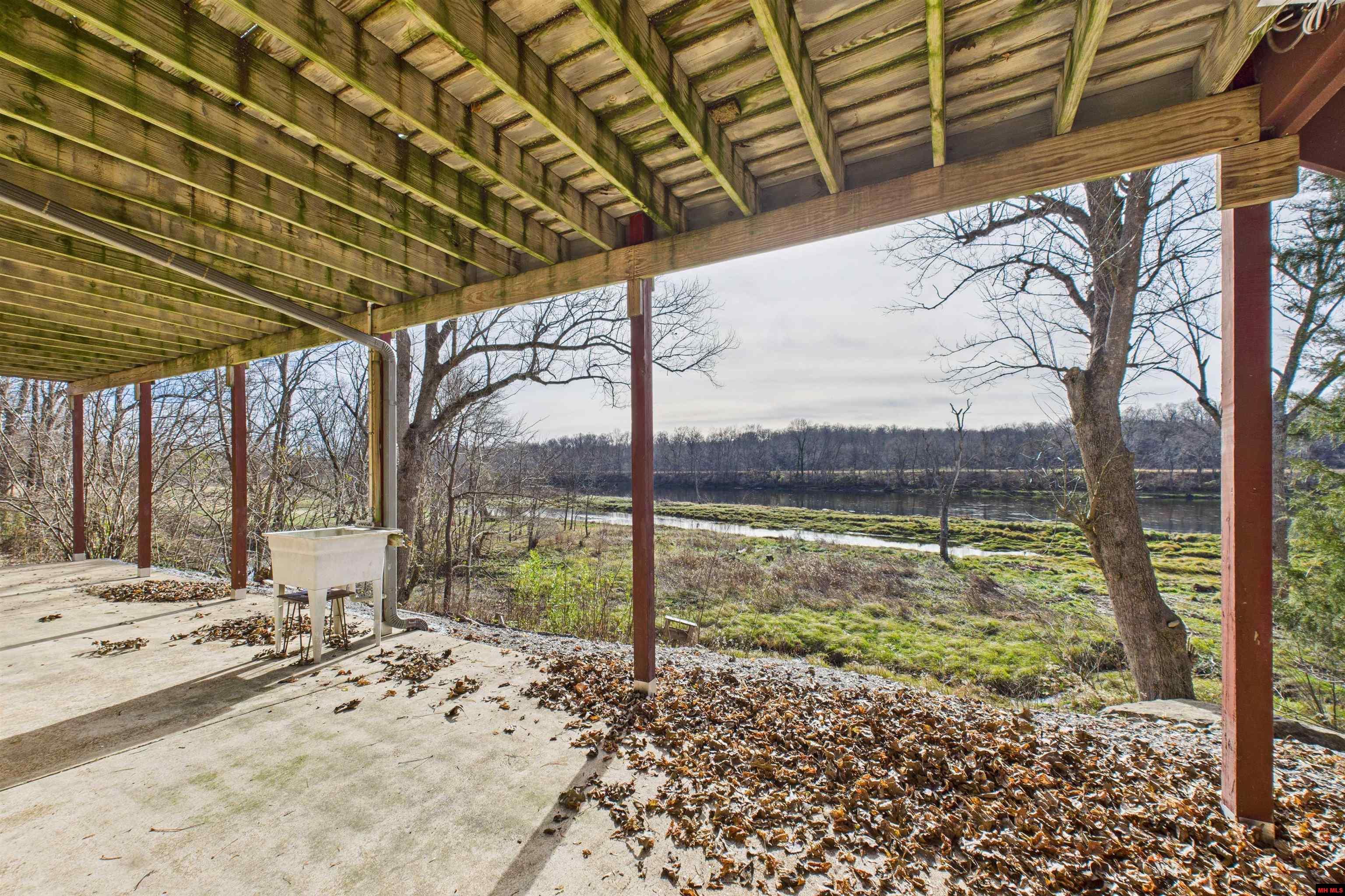 288 Valley Airport Drive