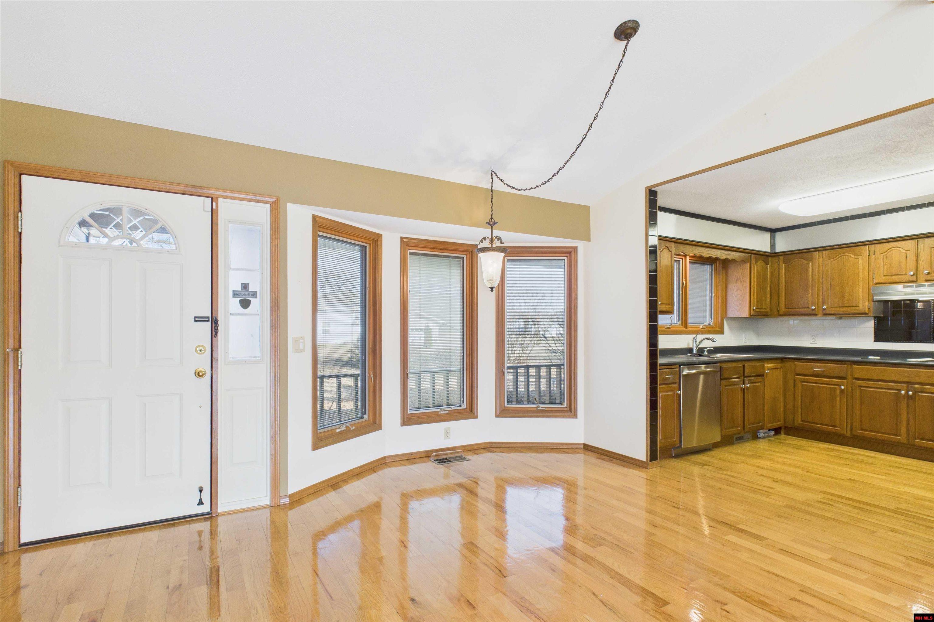 288 Valley Airport Drive