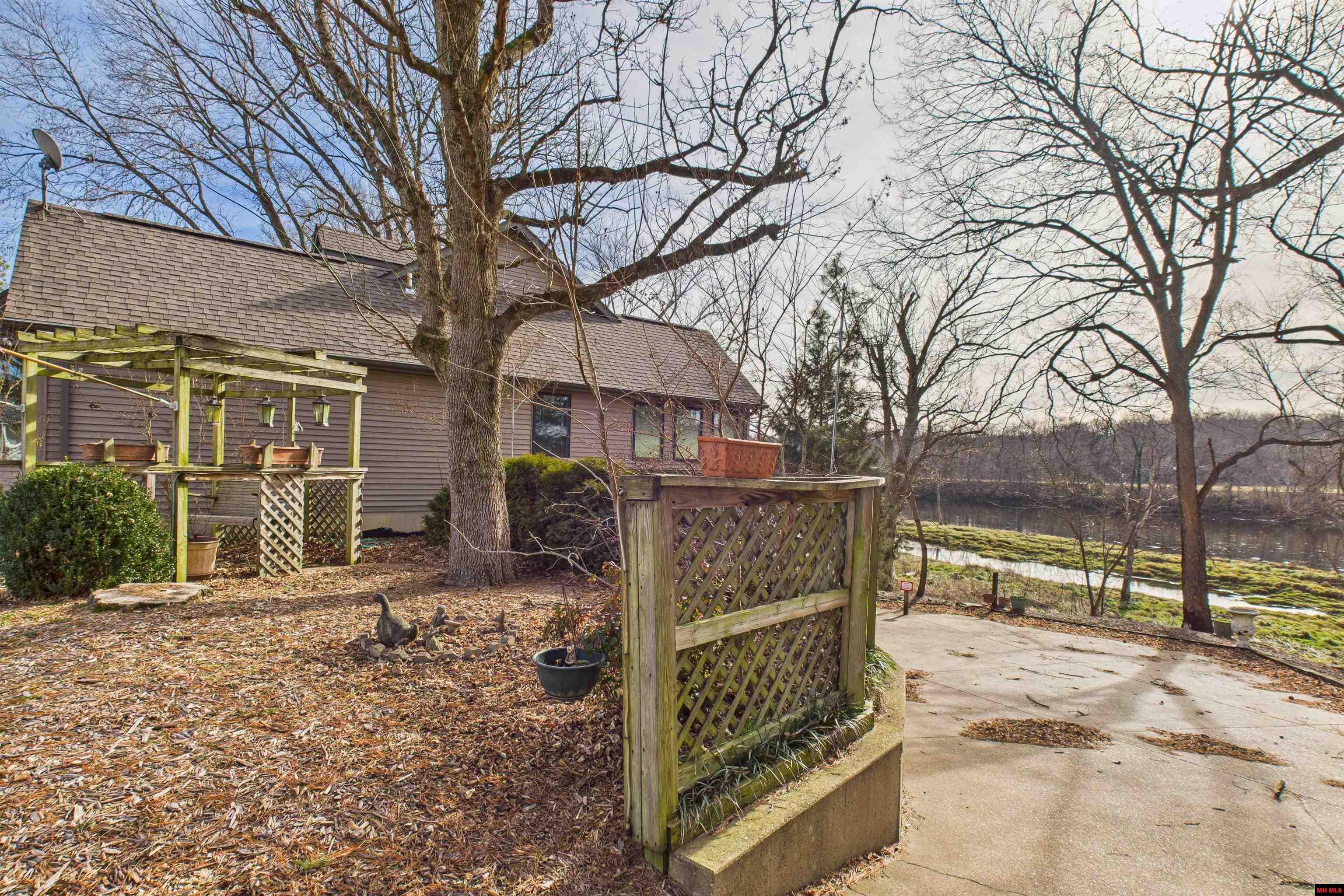 288 Valley Airport Drive