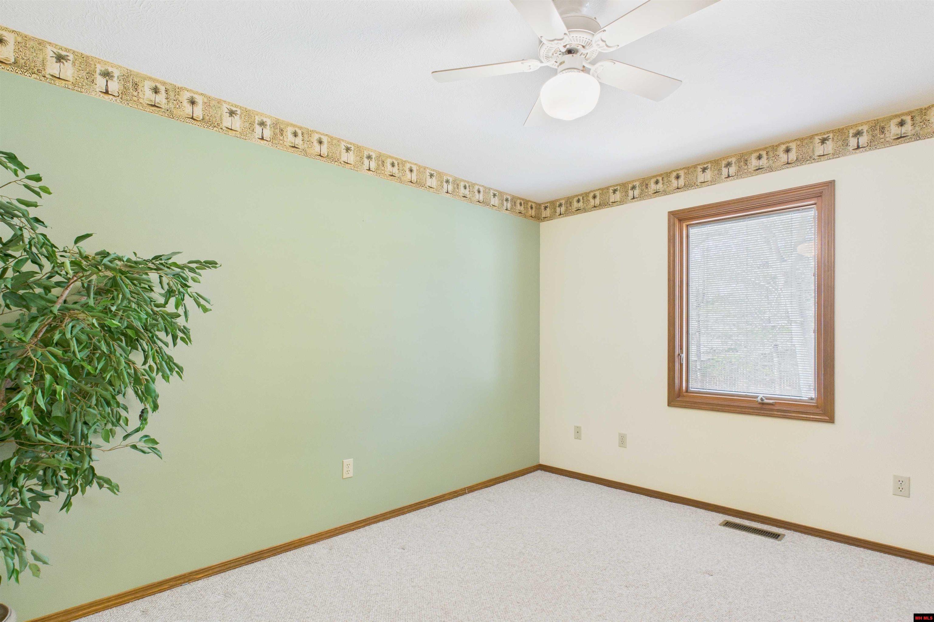 288 Valley Airport Drive